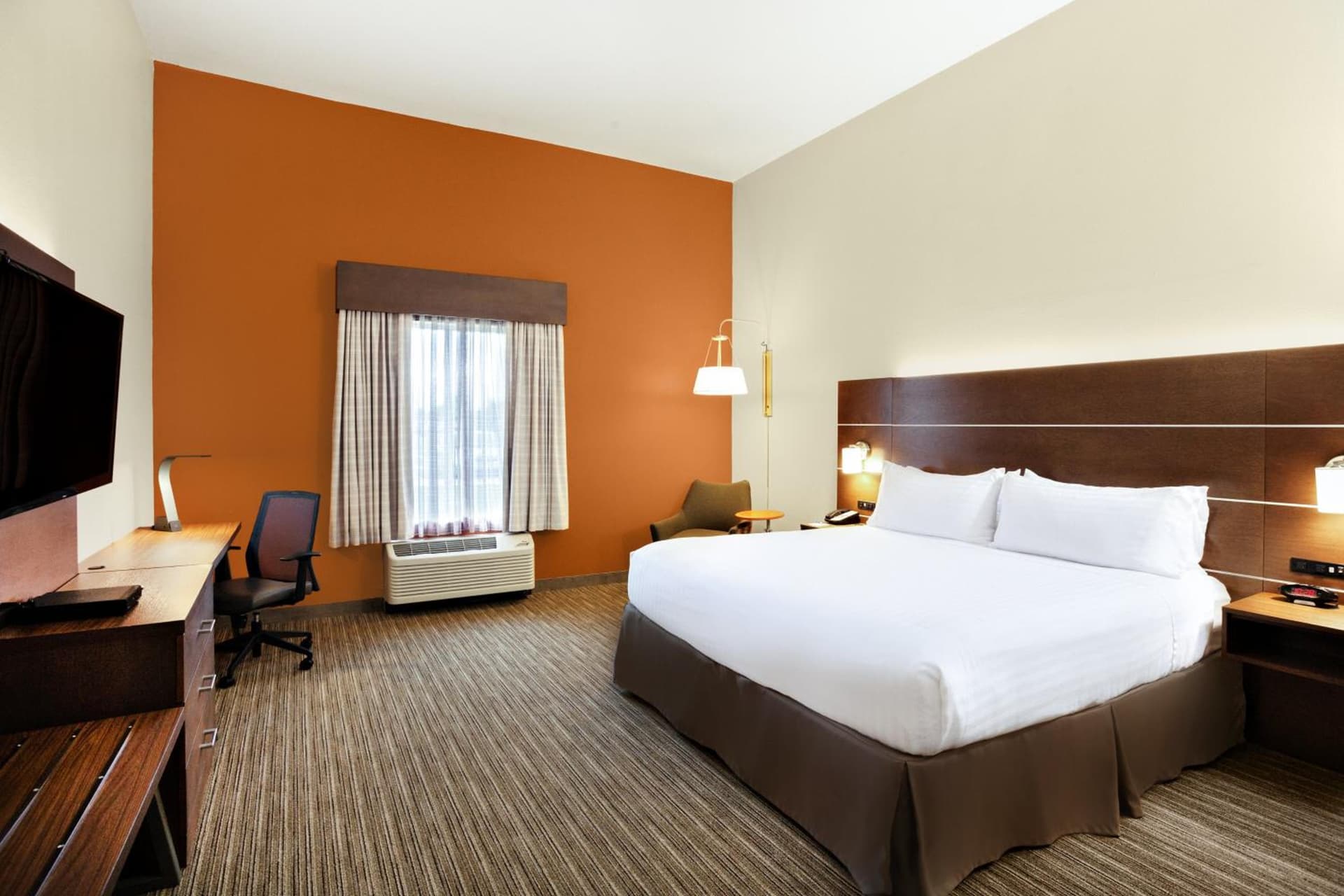 Holiday Inn Express Lake Wales North-Winter Haven by IHG property views in Waverly, FL — gallery photo 3