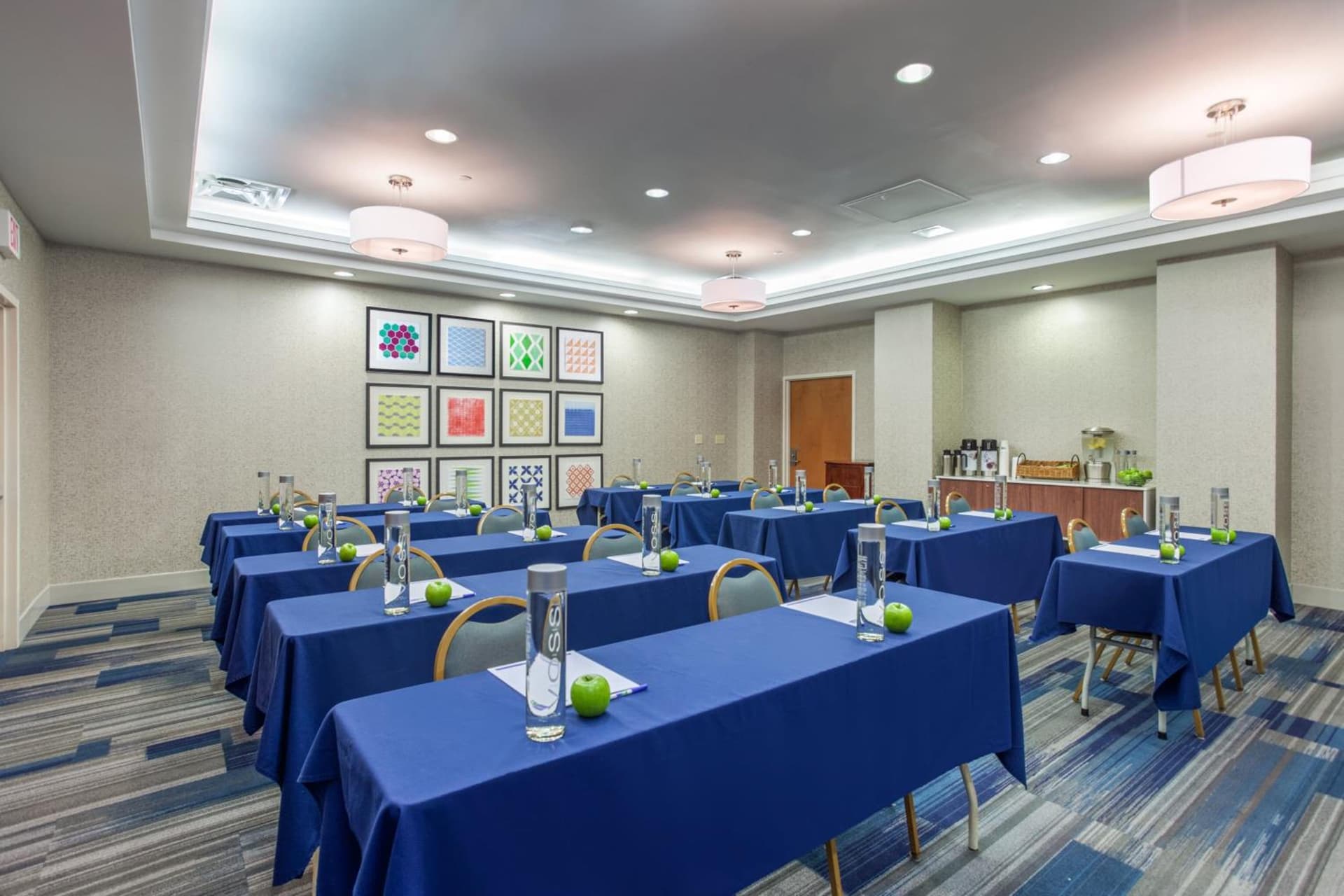 Holiday Inn Express Hauppauge-Long Island by IHG gallery photo in Hauppauge, NY — image 16