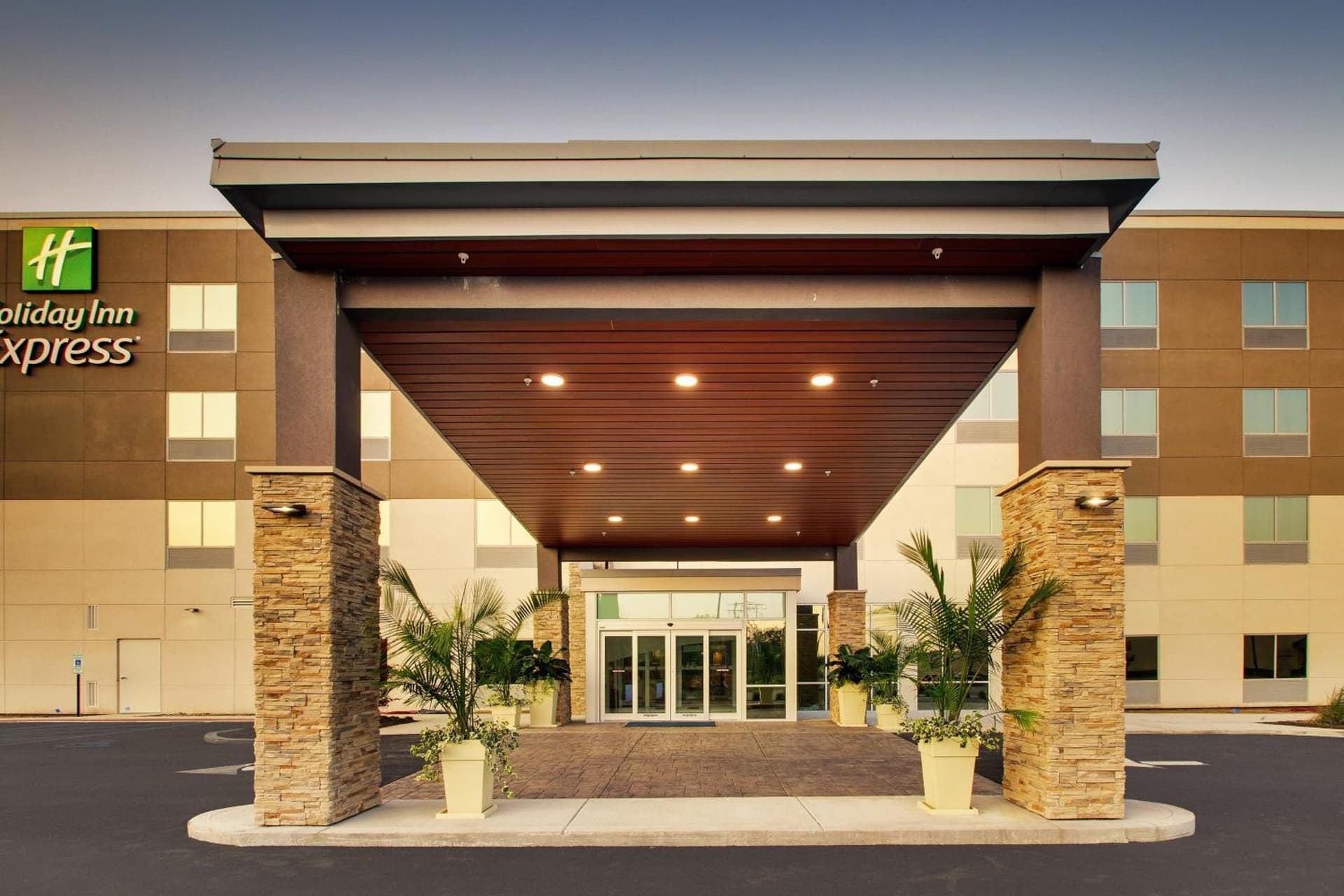 Holiday Inn Express - Lexington East - Winchester by IHG featured exterior or lobby in Winchester, KY — similar hotel