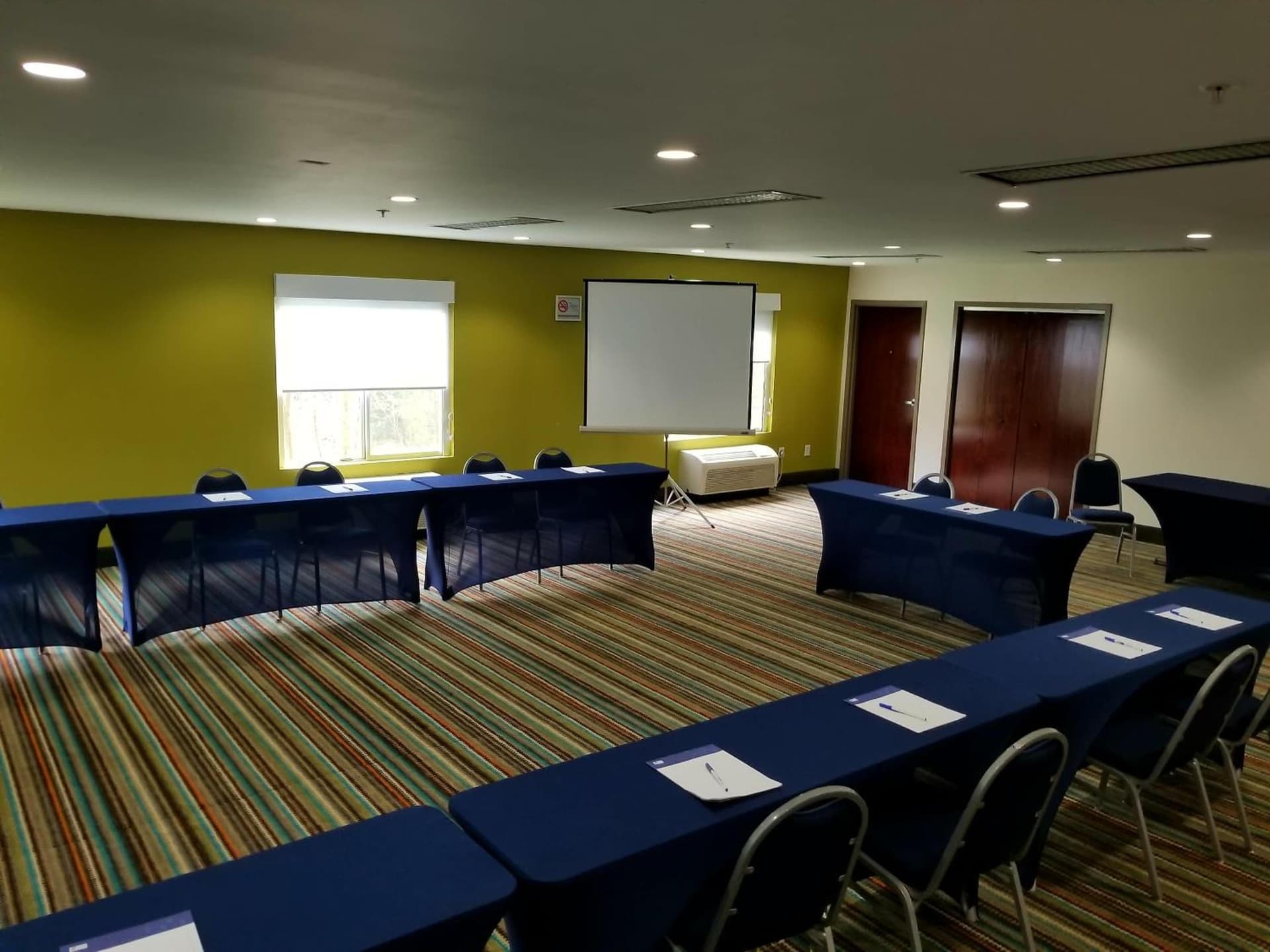 Holiday Inn Express Hotel & Suites Mebane by IHG gallery photo in Mebane, NC — image 6