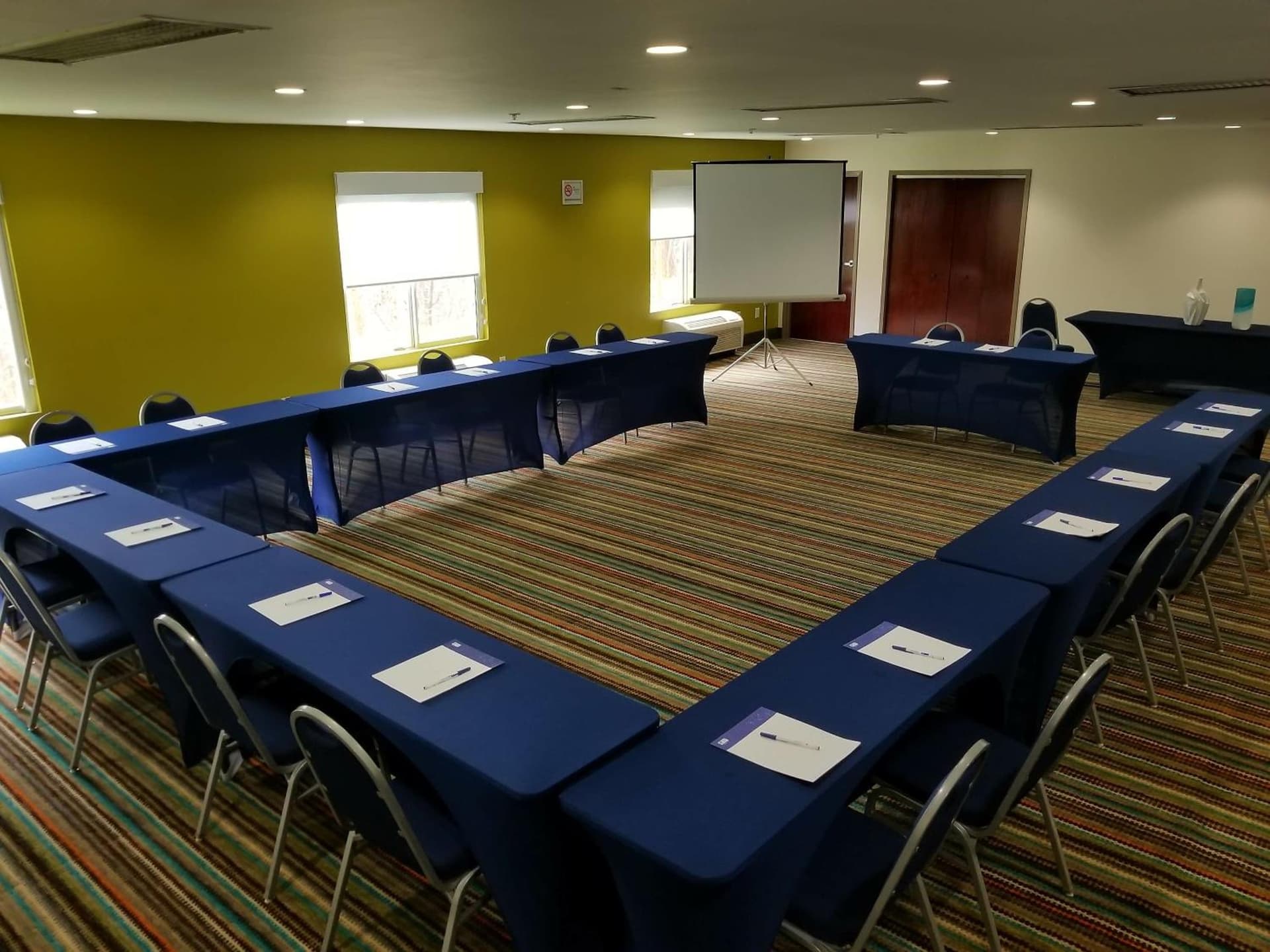Holiday Inn Express Hotel & Suites Mebane by IHG gallery photo in Mebane, NC — image 49