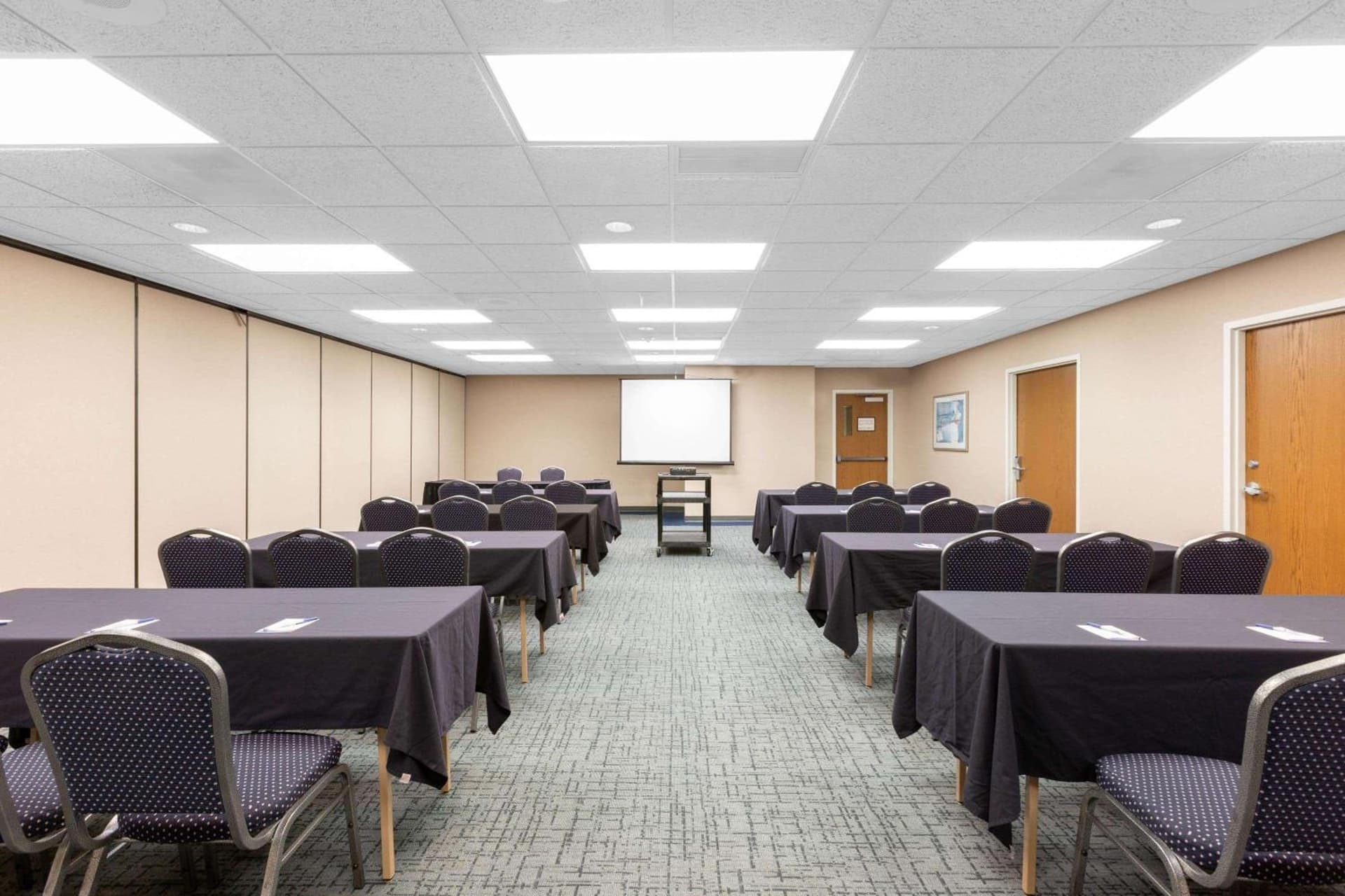 Baymont by Wyndham Des Moines Airport gallery photo in Des Moines, IA — image 8