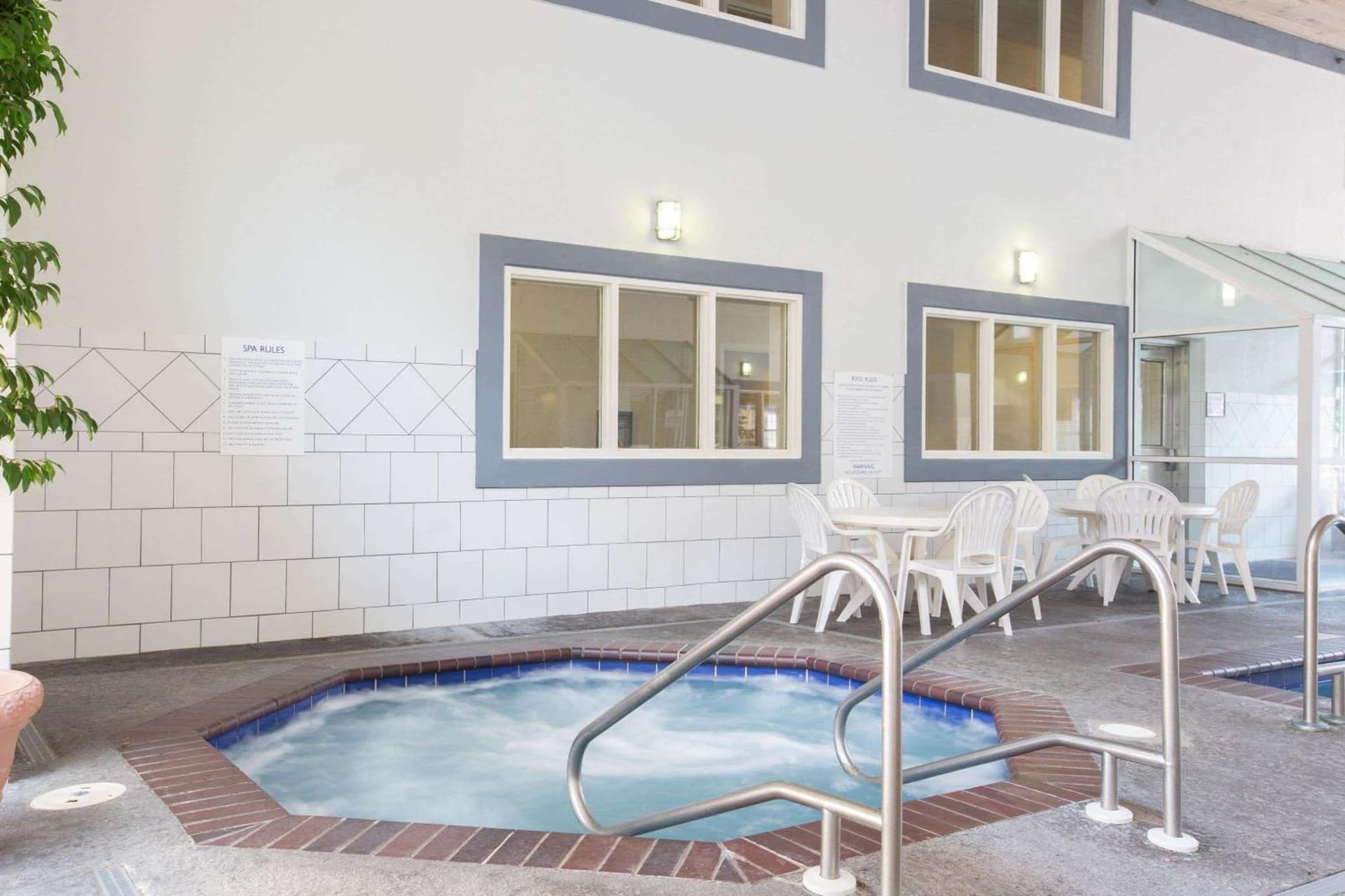 Baymont by Wyndham Des Moines Airport gallery photo in Des Moines, IA — image 51