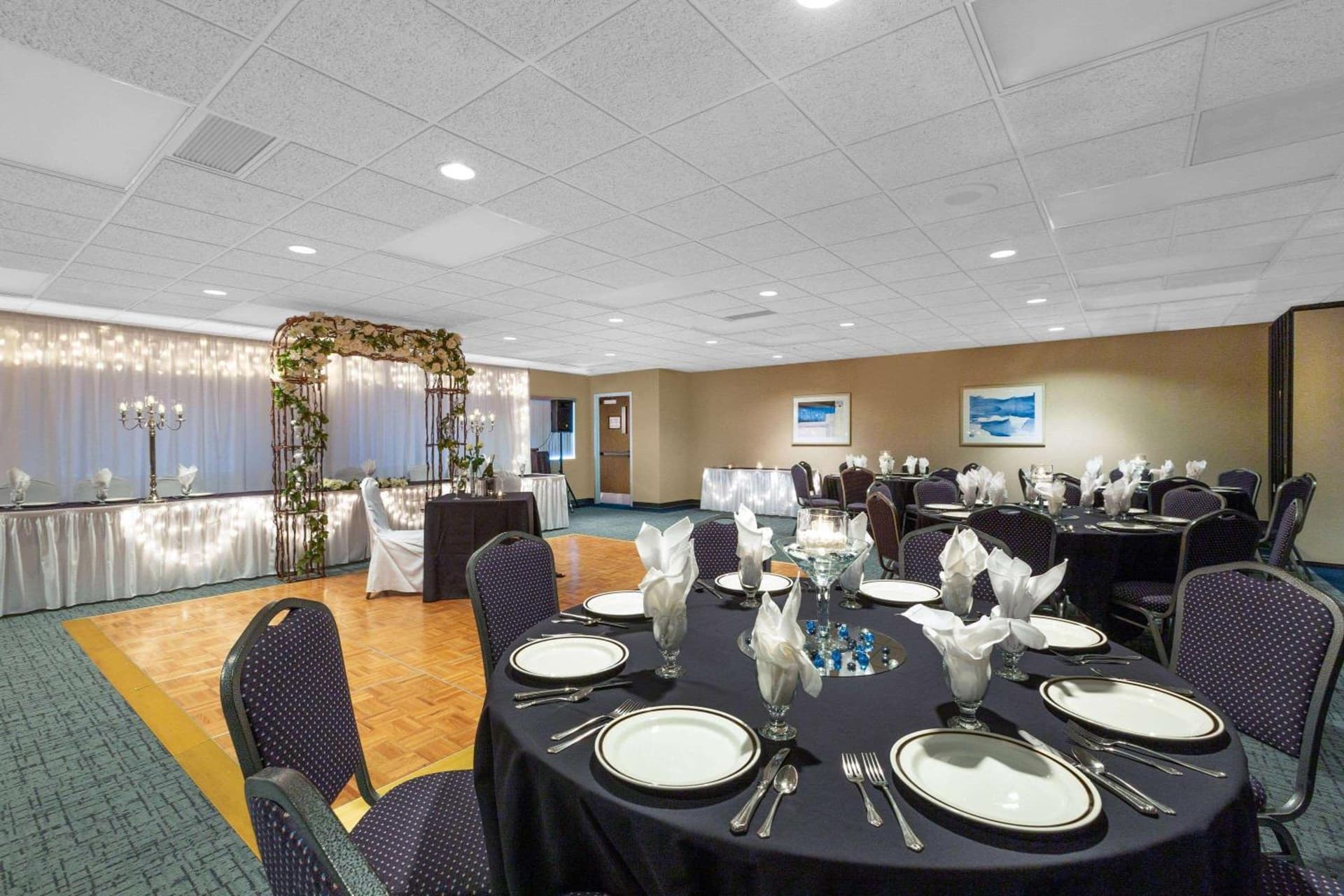 Baymont by Wyndham Des Moines Airport gallery photo in Des Moines, IA — image 22