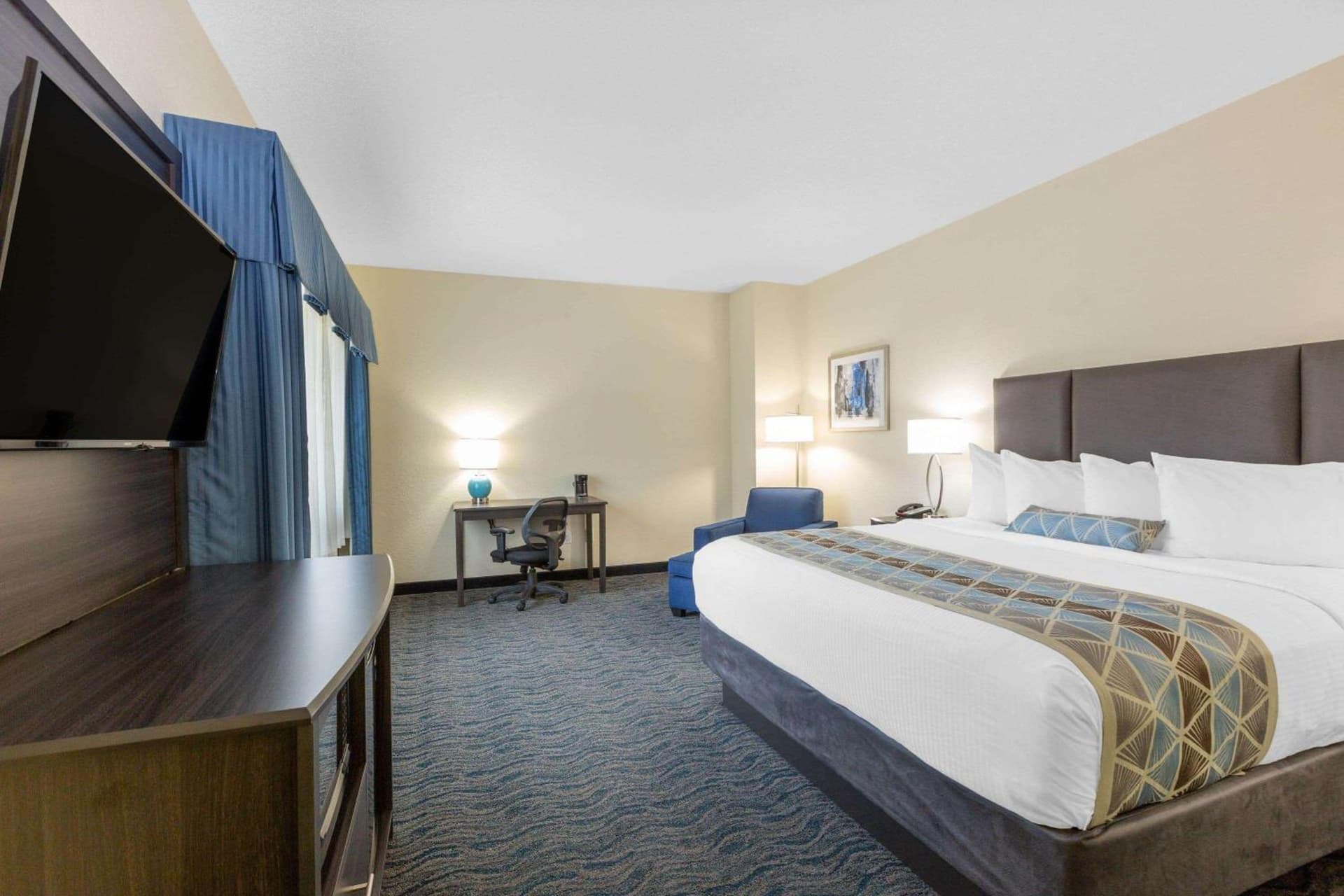Baymont by Wyndham Des Moines Airport gallery photo in Des Moines, IA — image 9