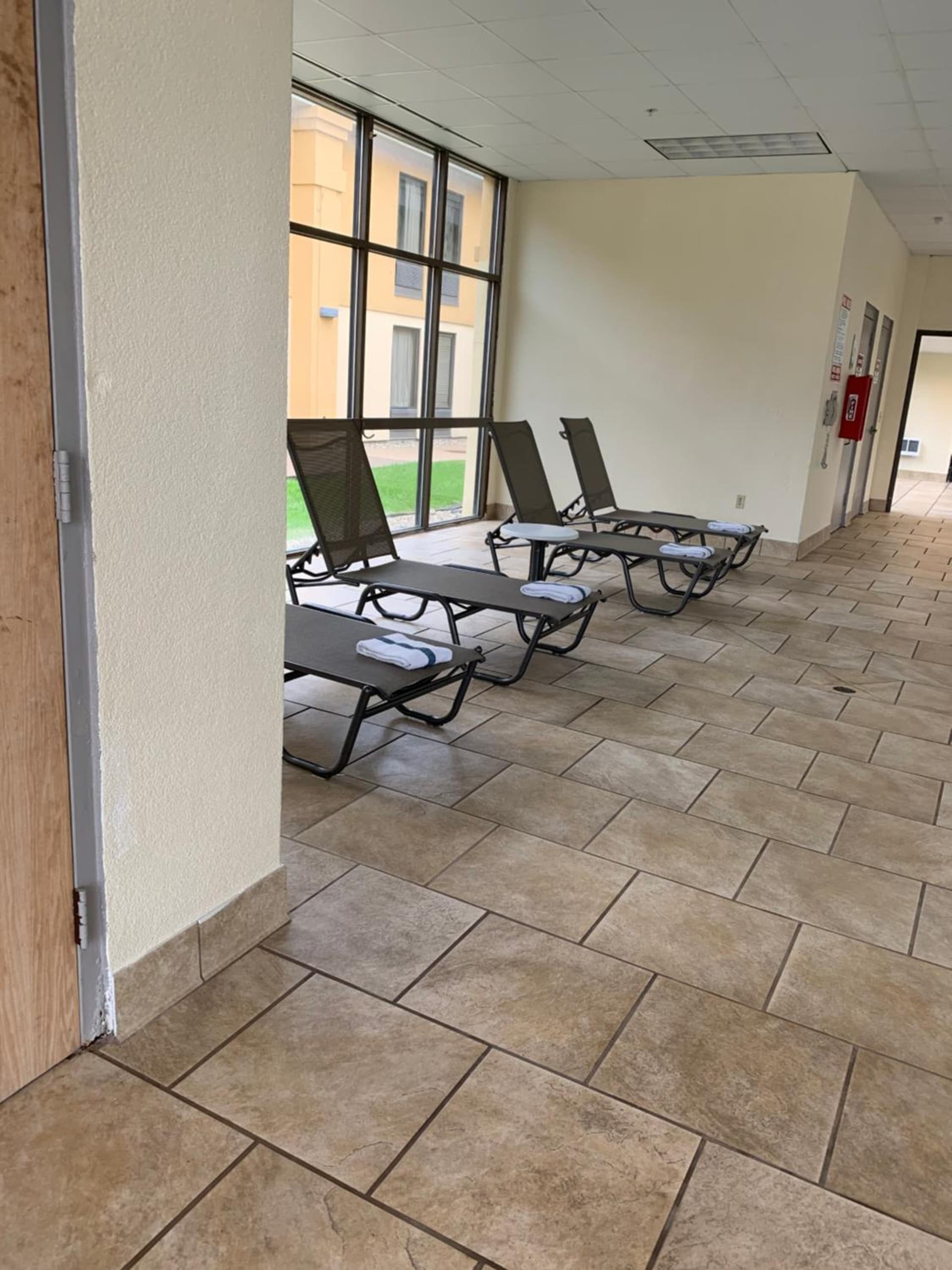 La Quinta Inn by Wyndham Davenport & Conference Center gallery photo in Davenport, IA — image 10