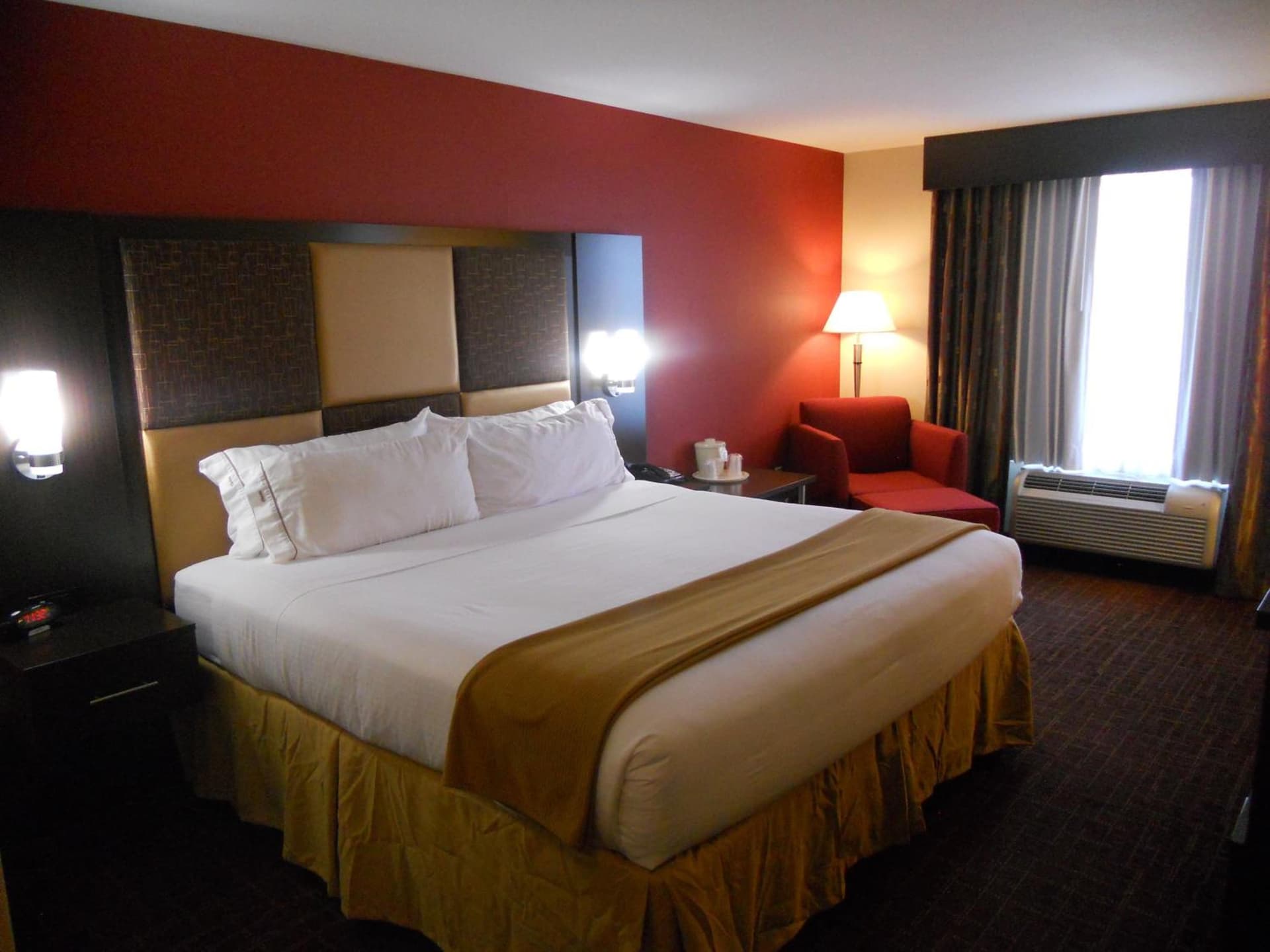 Holiday Inn Express Greensburg by IHG interior in Greensburg, PA — gallery photo 2