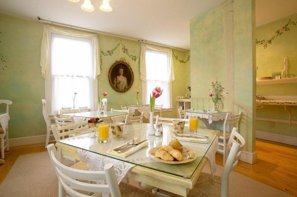Admiral Fitzroy Inn gallery photo in Newport, RI — image 10