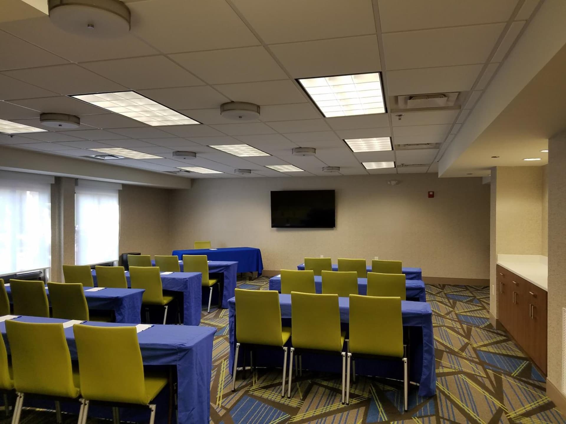 Holiday Inn Express Hotel & Suites Jacksonville-South by IHG gallery photo in Jacksonville, FL — image 4