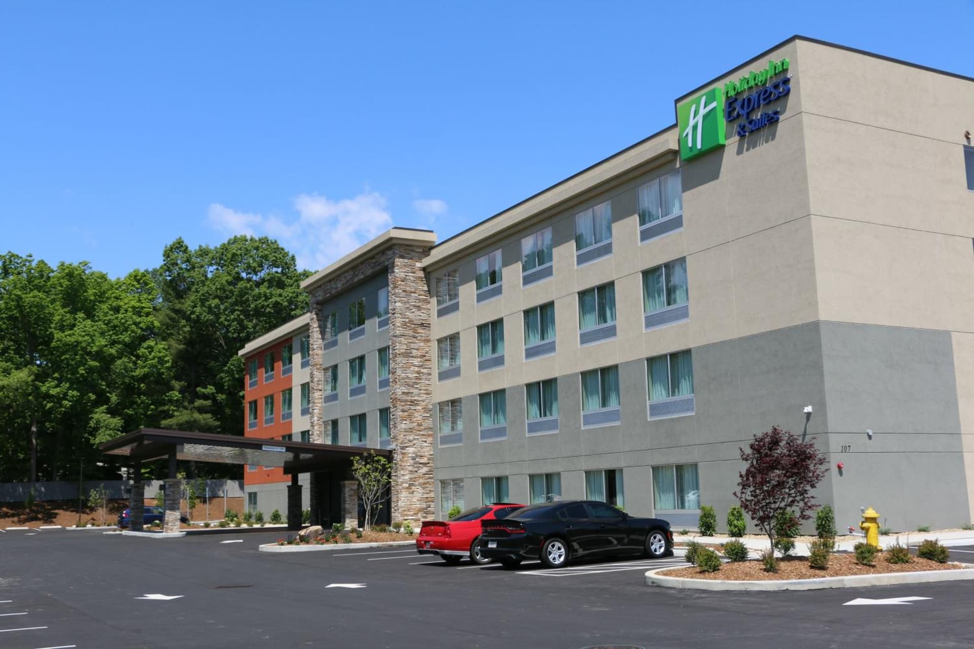 Holiday Inn Express & Suites - Hendersonville SE - Flat Rock by IHG — hotel in Flat Rock, North Carolina