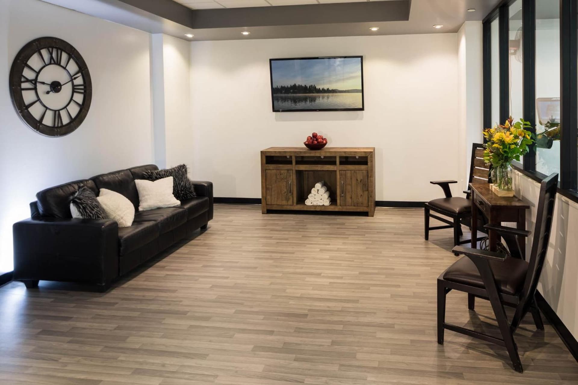 Lake Arrowhead Resort & Spa interior in Lake Arrowhead, CA — gallery photo 2