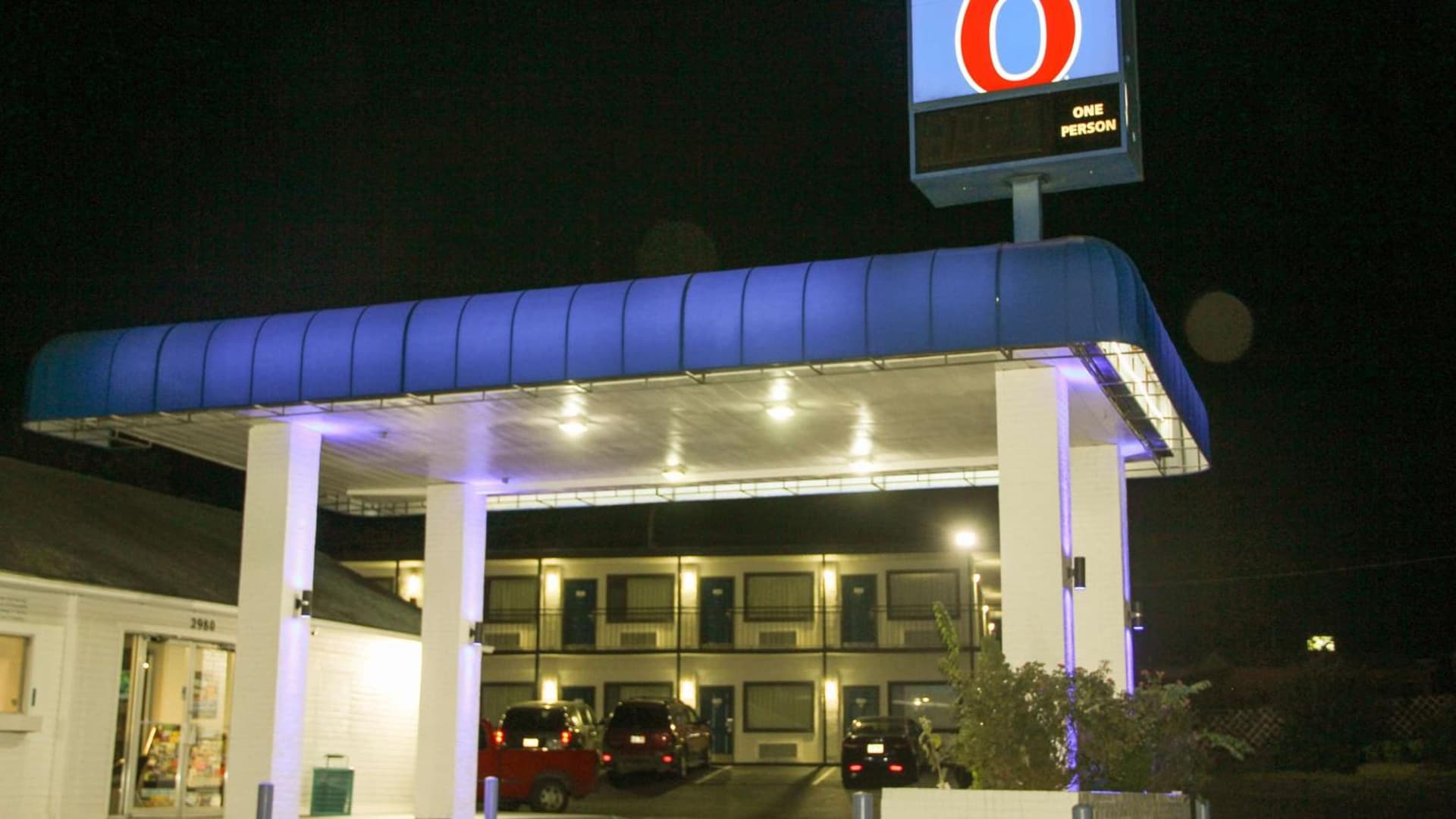 Motel 6-Fayetteville, AR interior in Fayetteville, AR — gallery photo 2
