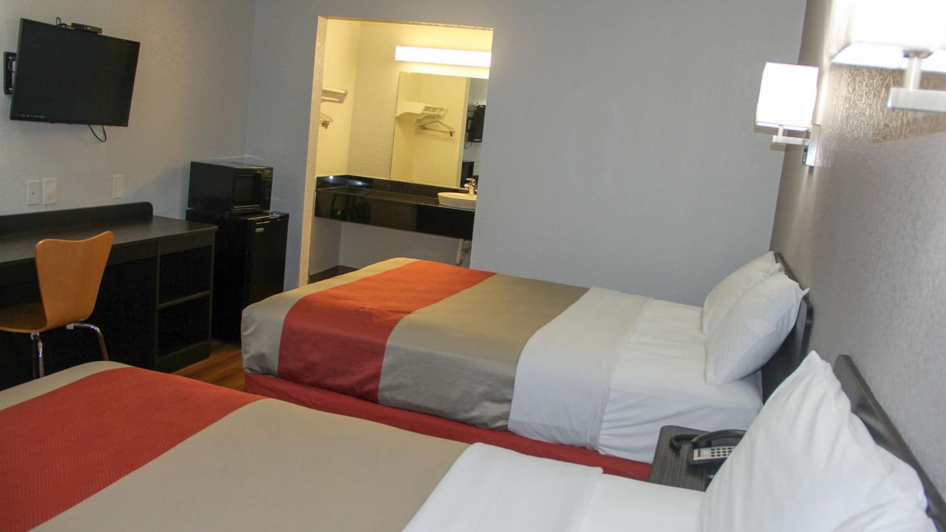 Motel 6-Fayetteville, AR gallery photo in Fayetteville, AR — image 43