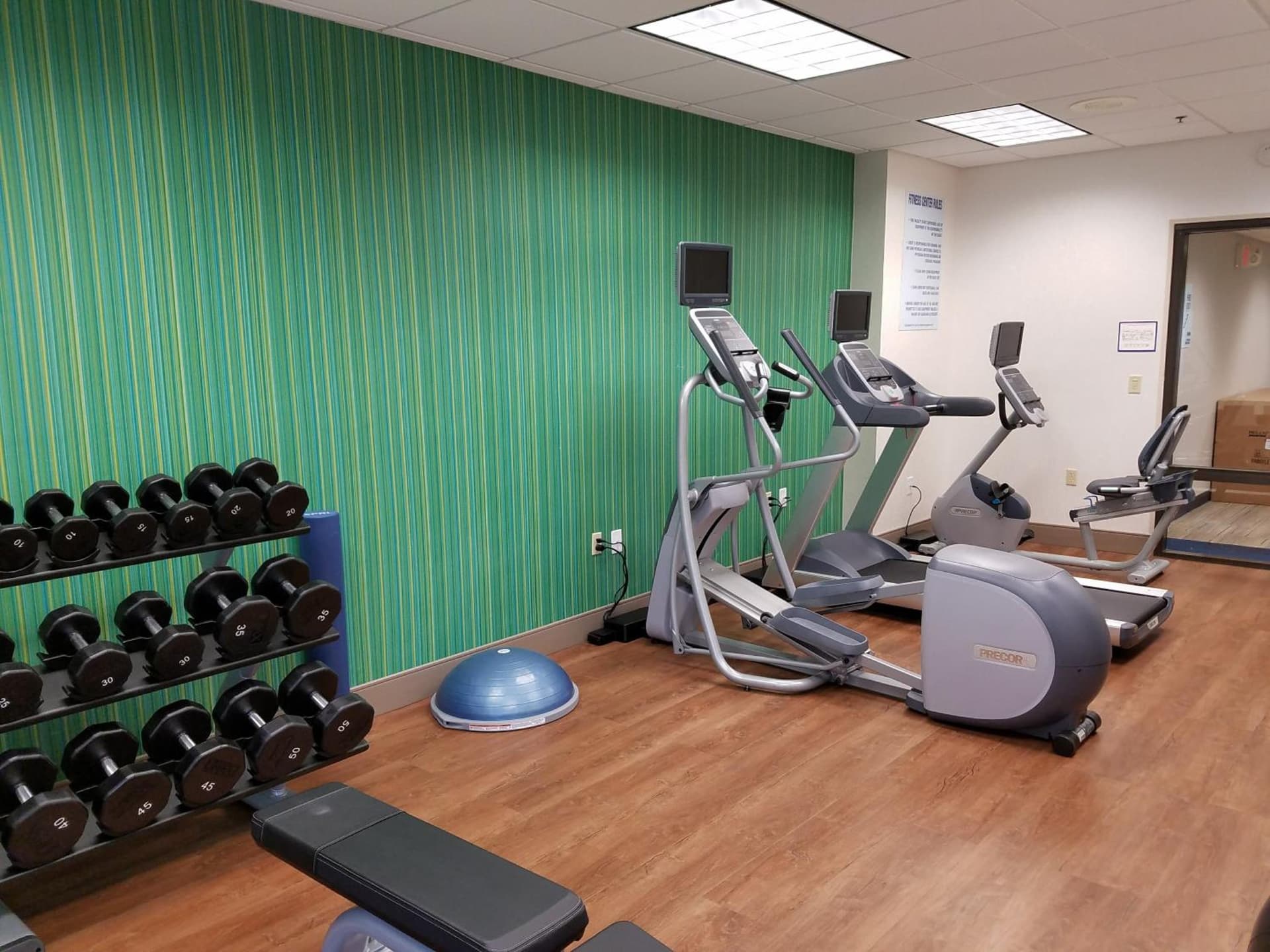 Holiday Inn Express Hotel & Suites Jacksonville-South by IHG gallery photo in Jacksonville, FL — image 29
