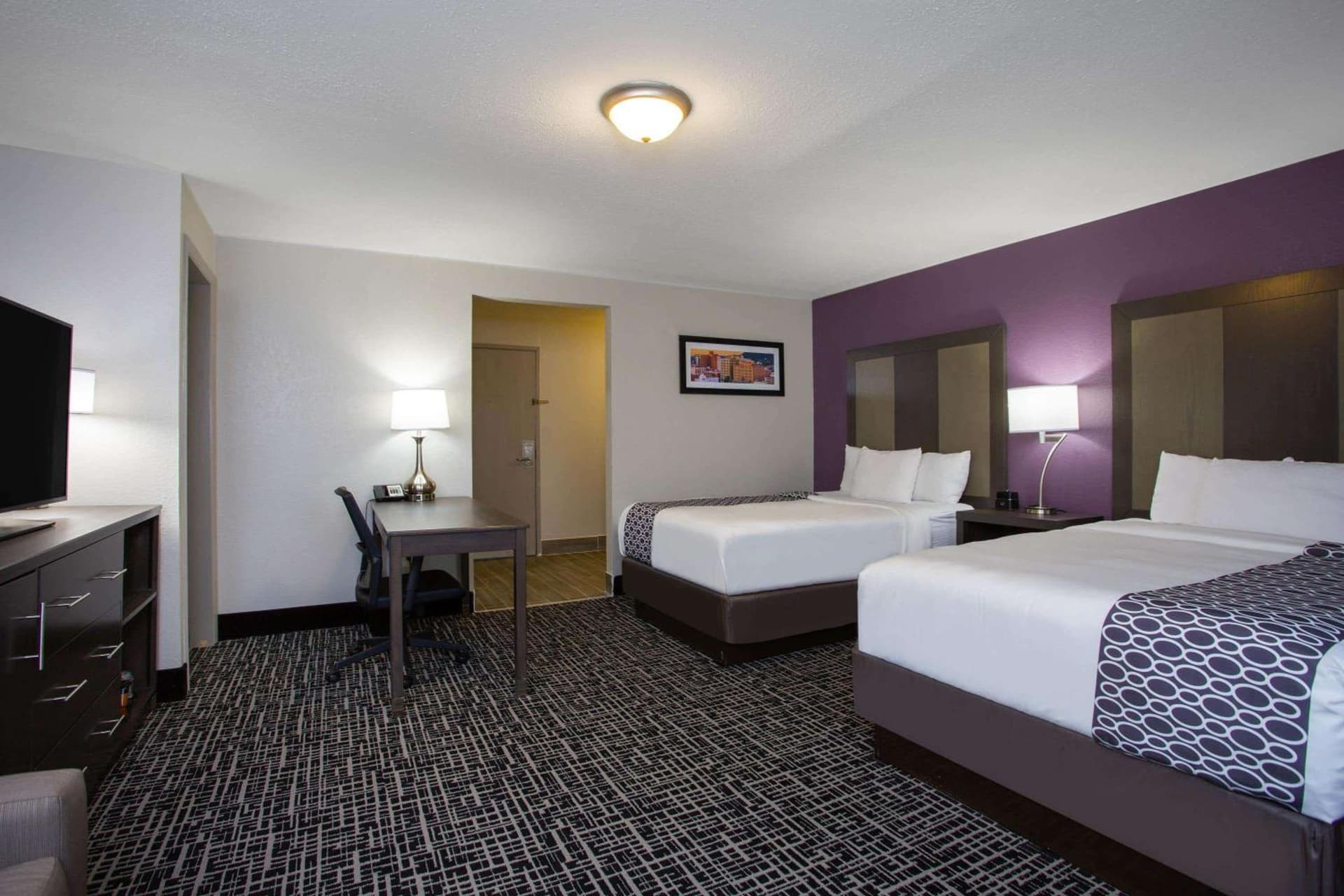 La Quinta Inn by Wyndham Roanoke Salem interior in Salem, VA — gallery photo 2