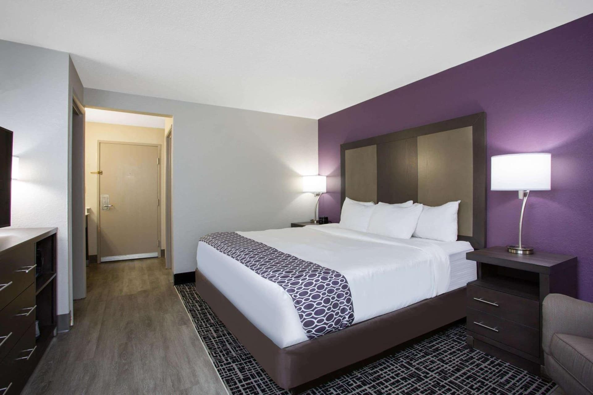 La Quinta Inn by Wyndham Roanoke Salem property views in Salem, VA — gallery photo 3