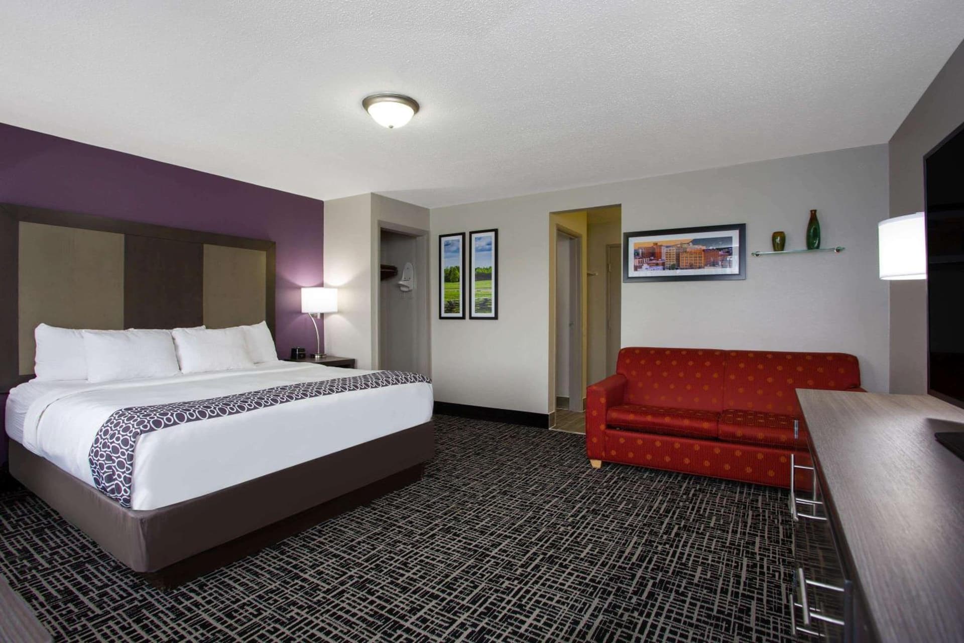 La Quinta Inn by Wyndham Roanoke Salem gallery photo in Salem, VA — image 40