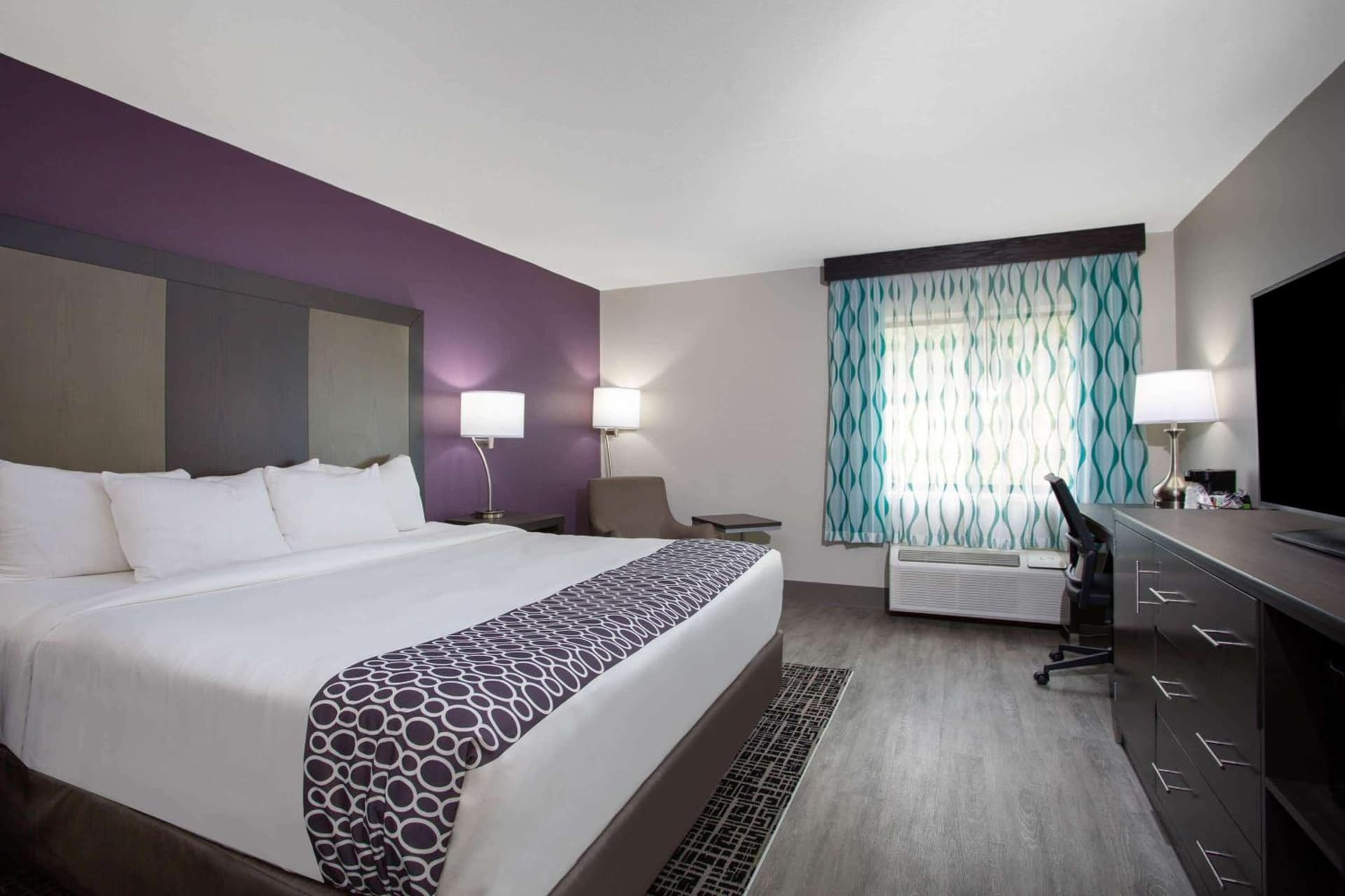 La Quinta Inn by Wyndham Roanoke Salem gallery photo in Salem, VA — image 9