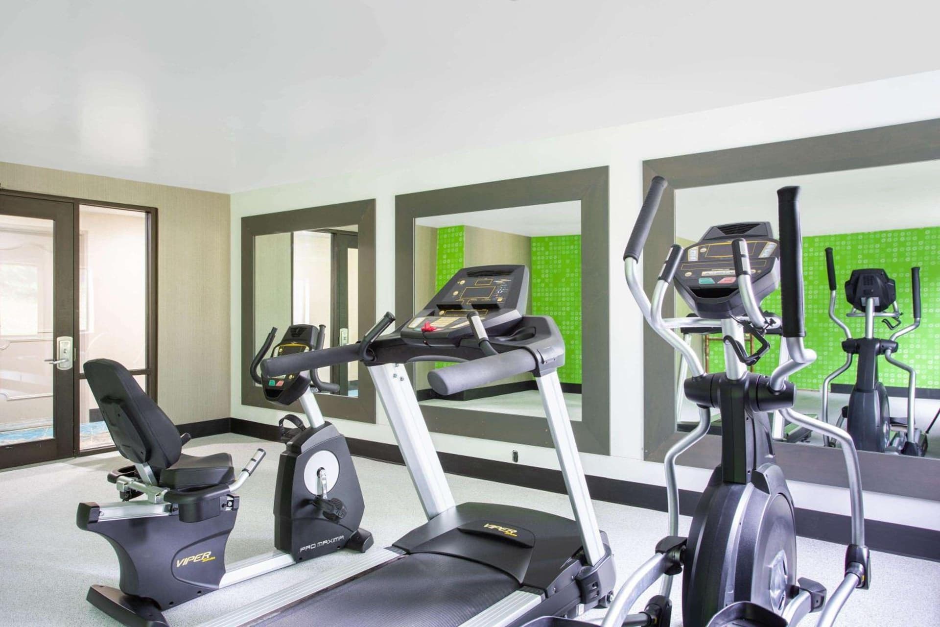 La Quinta Inn by Wyndham Roanoke Salem gallery photo in Salem, VA — image 32