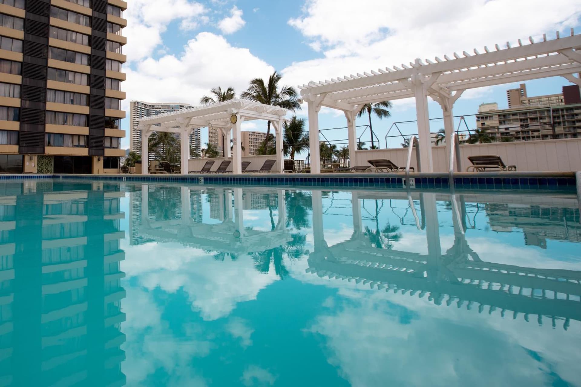 Waikiki Monarch Hotel interior in Honolulu, HI — gallery photo 2