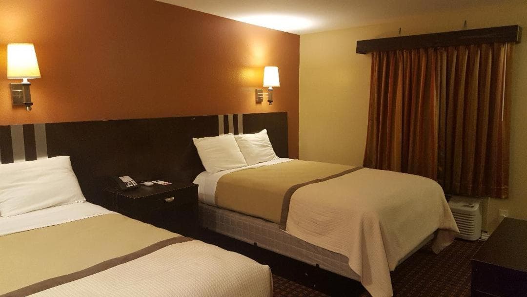 Americas Best Value Inn Caldwell property views in Caldwell, TX — gallery photo 3