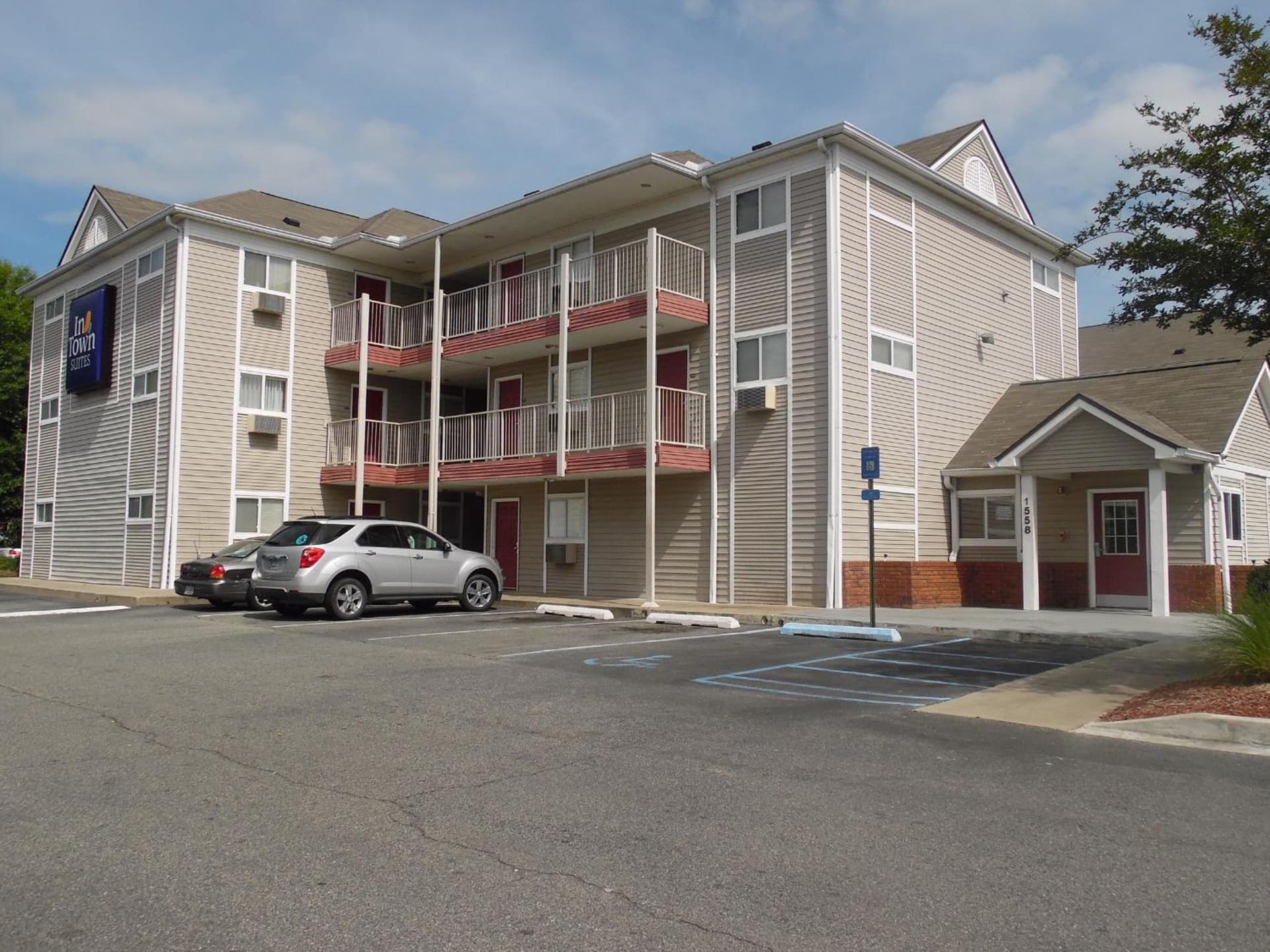 InTown Suites Extended Stay Valdosta GA — hotel in Valdosta, Georgia