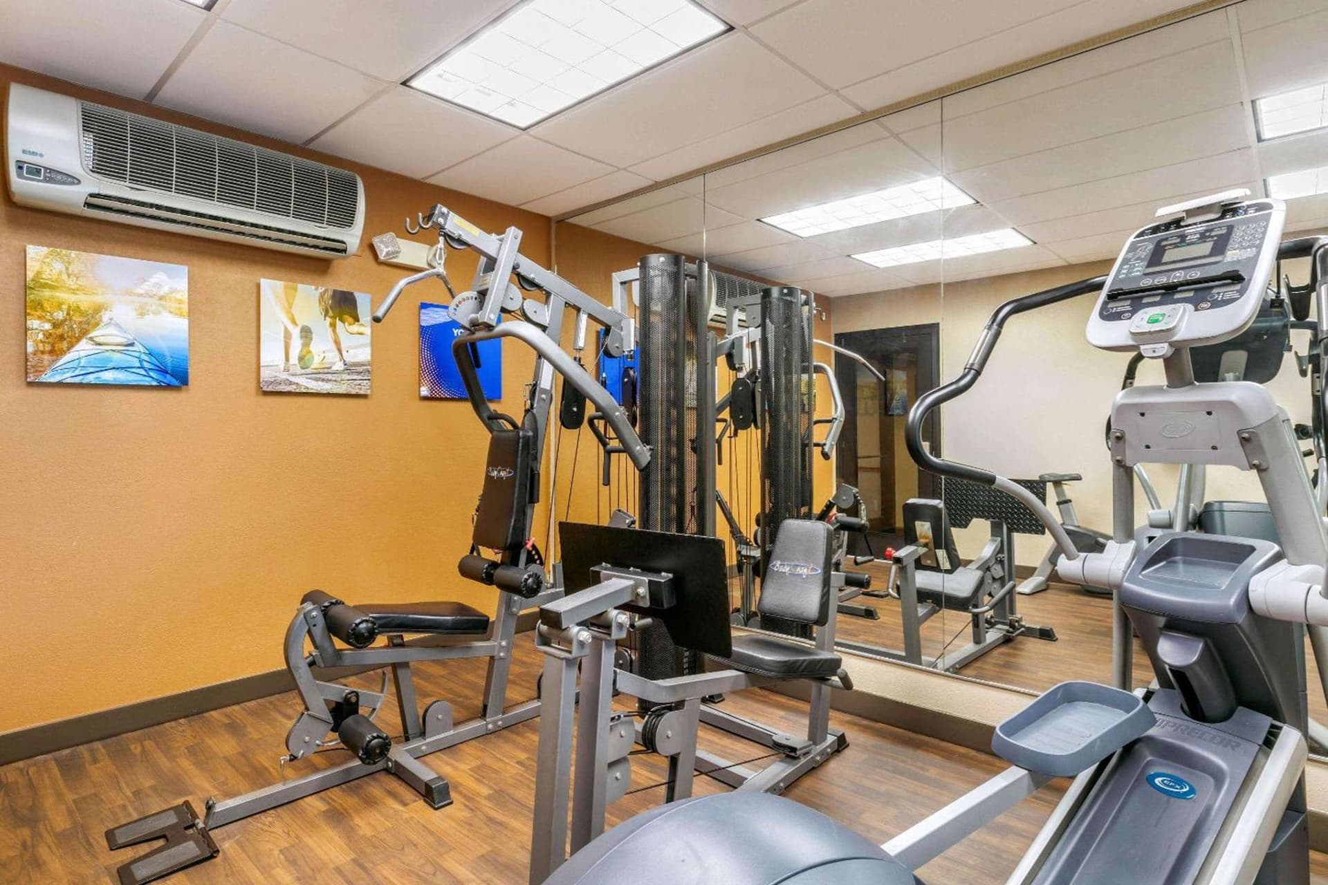 Comfort Suites Hopkinsville near Fort Campbell property views in Hopkinsville, KY — gallery photo 3