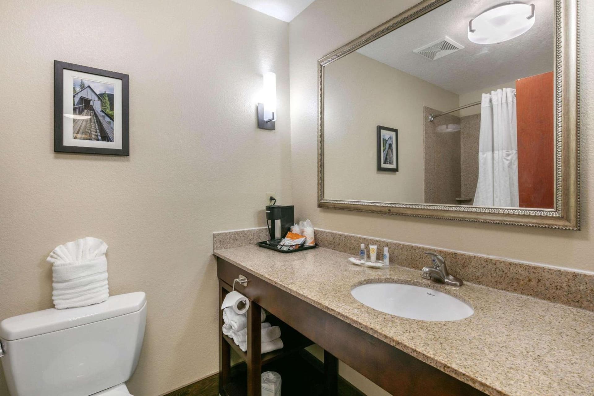 Comfort Suites Hopkinsville near Fort Campbell gallery photo in Hopkinsville, KY — image 30