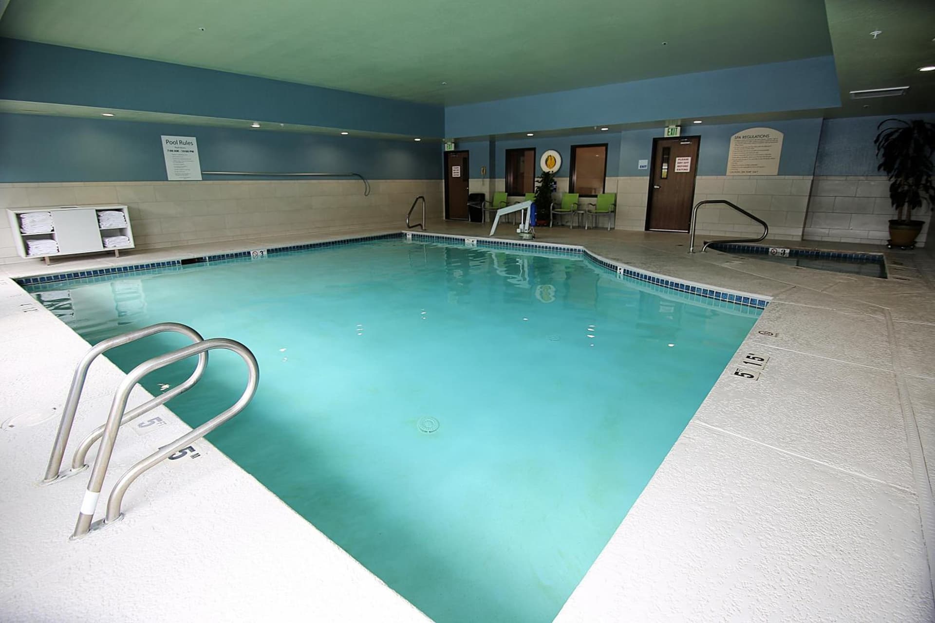 Holiday Inn Express Hotel & Suites Ashland by IHG gallery photo in Ashland, OR — image 43
