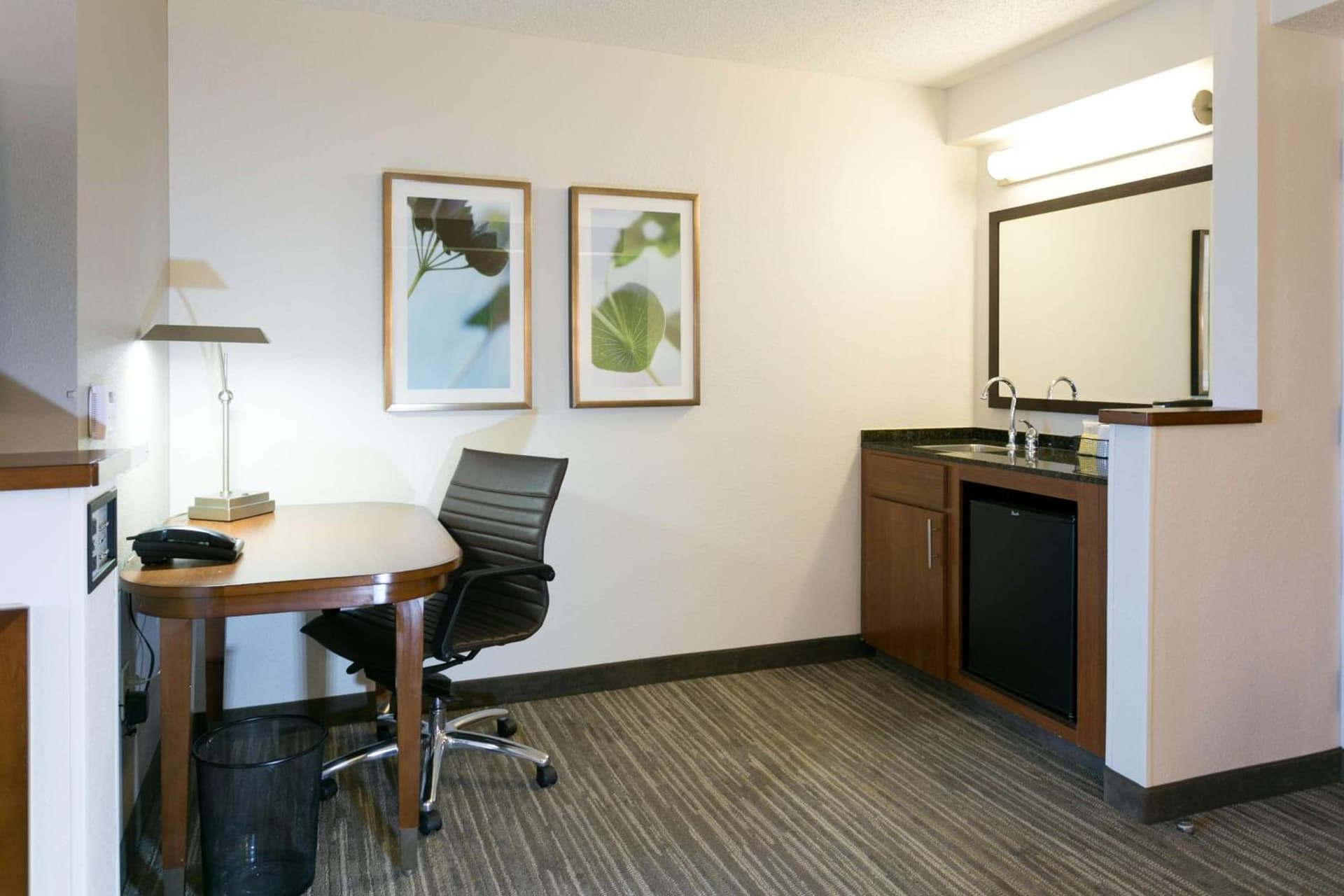 Hyatt Place Nashville Franklin Cool Springs interior in Franklin, TN — gallery photo 2