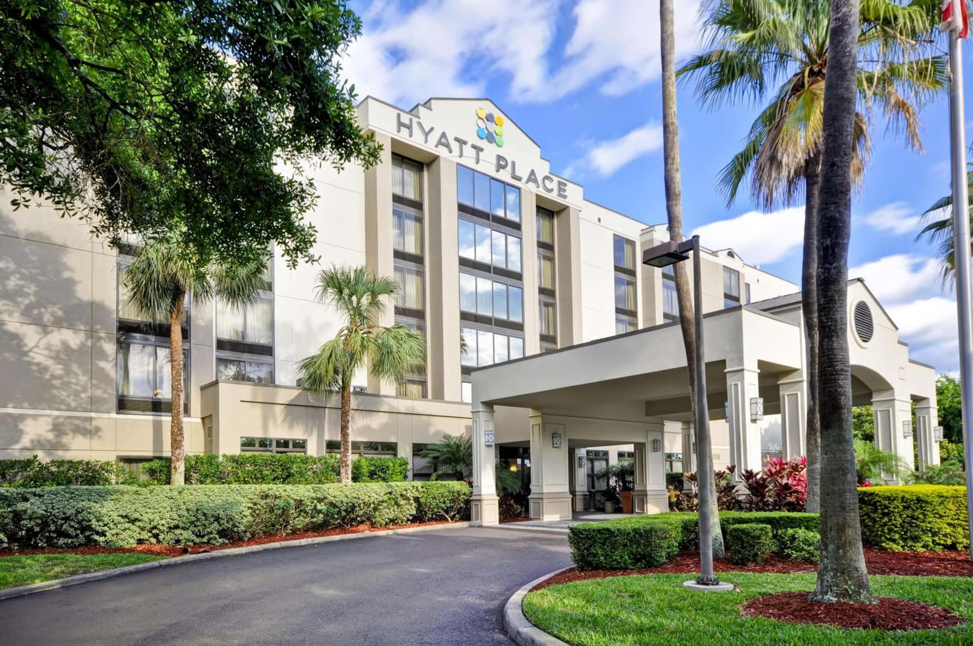 Hyatt Place Tampa Airport/Westshore interior in Tampa, FL — gallery photo 2