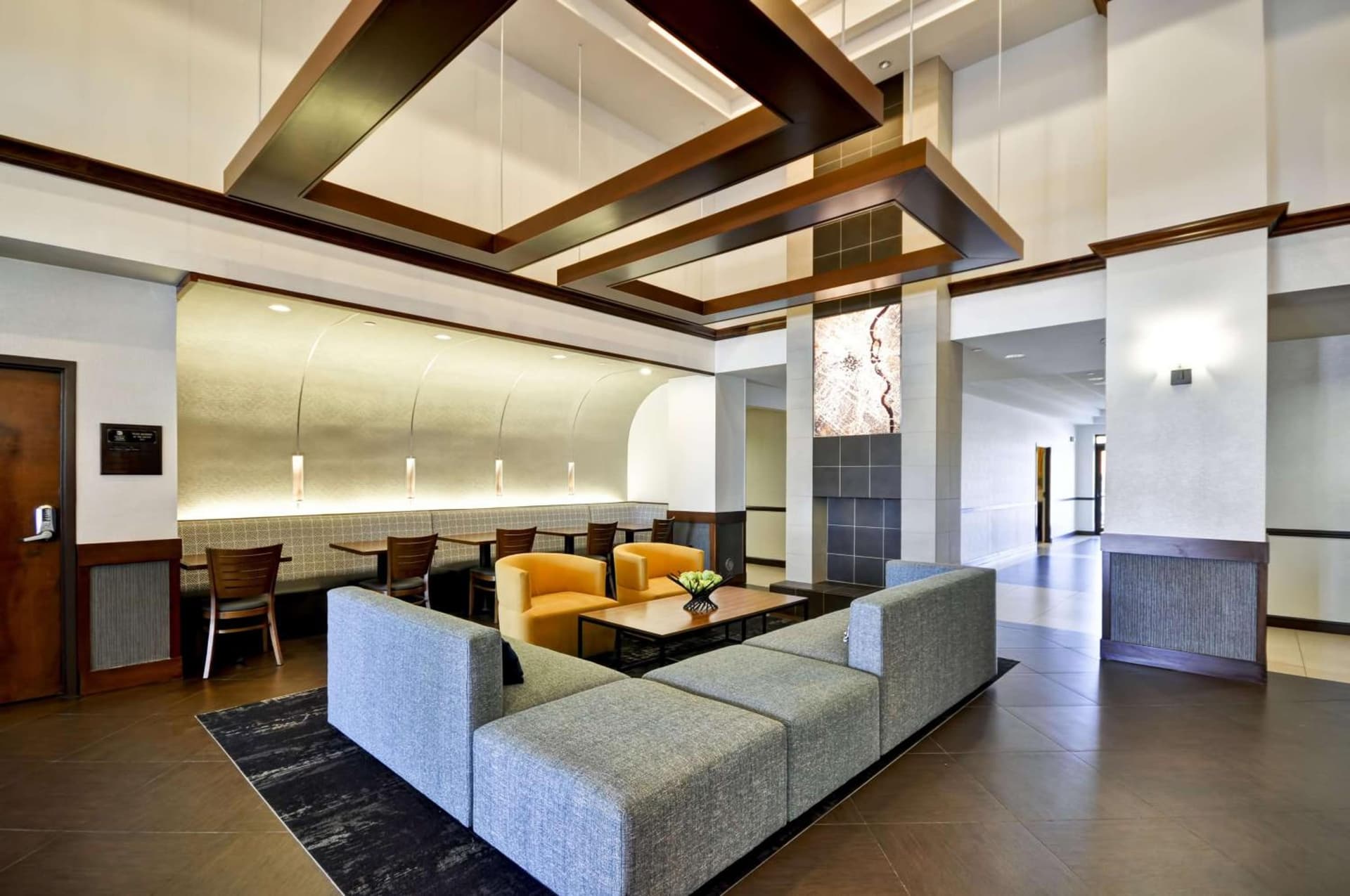 Hyatt Place Minneapolis Airport South interior in Bloomington, MN — gallery photo 2