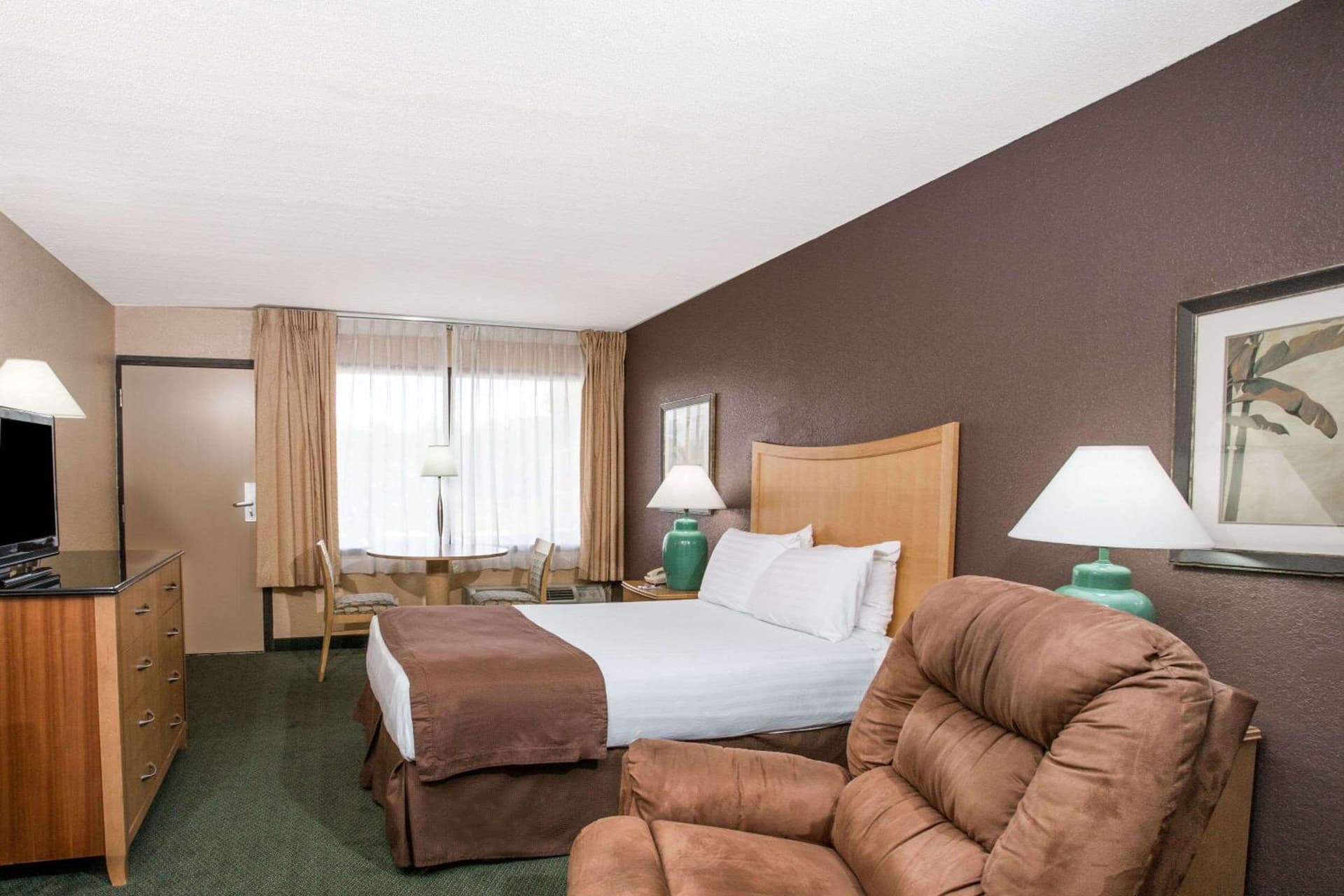 Travelodge by Wyndham Deltona gallery photo in Deltona, FL — image 35
