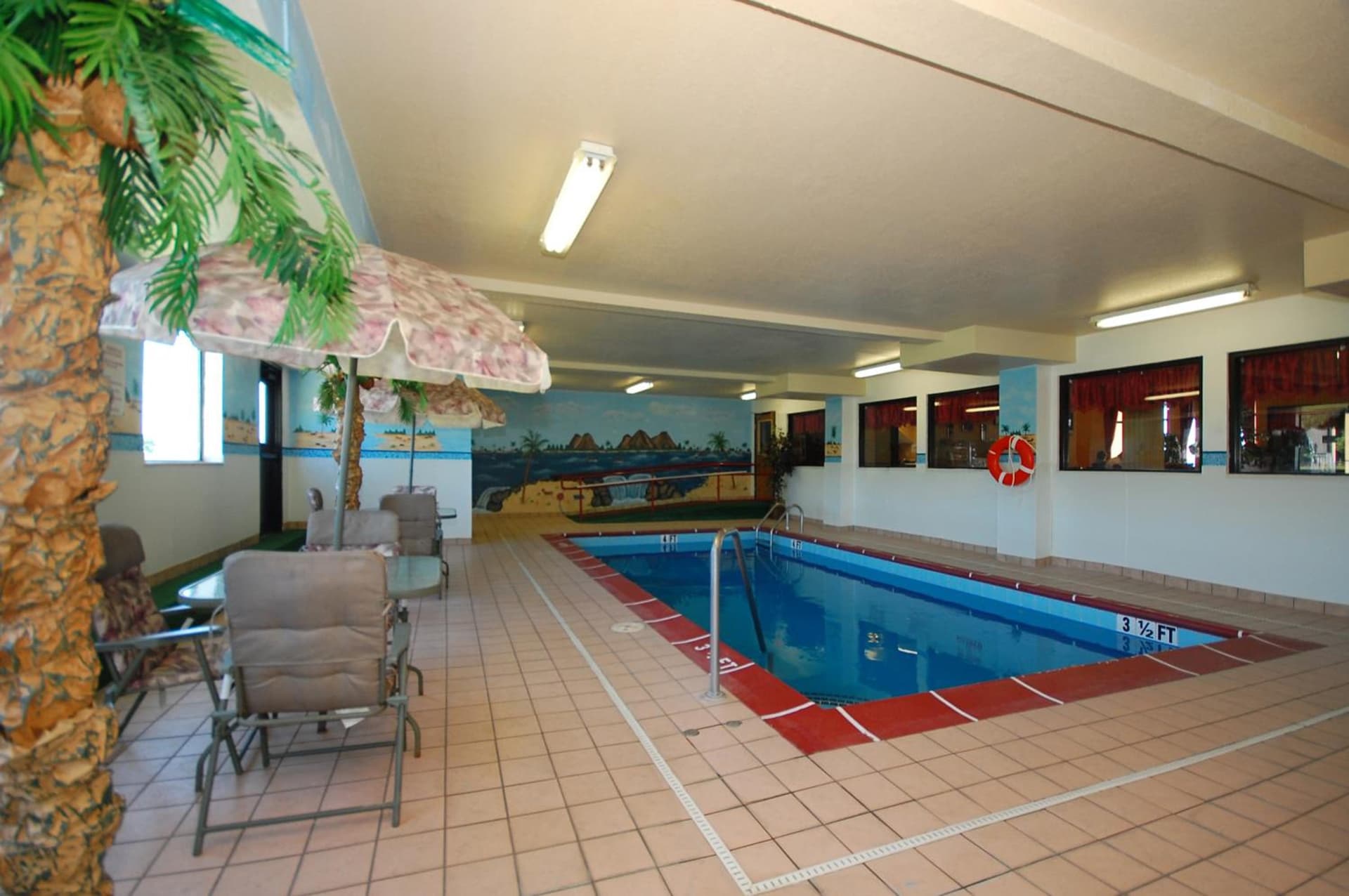 Super 8 by Wyndham Troy IL/St. Louis Area interior in Troy, IL — gallery photo 2
