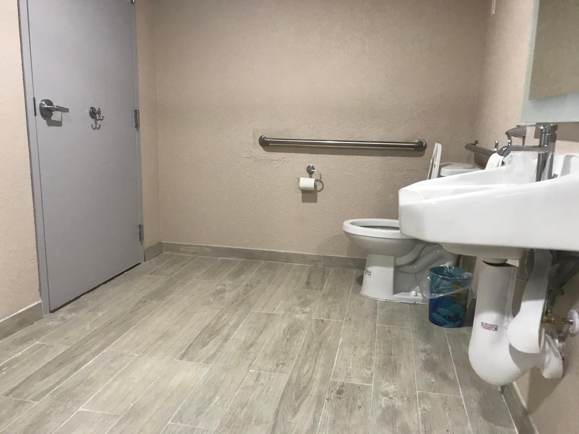 Tropical Inn & Suites gallery photo in Clearwater, FL — image 26