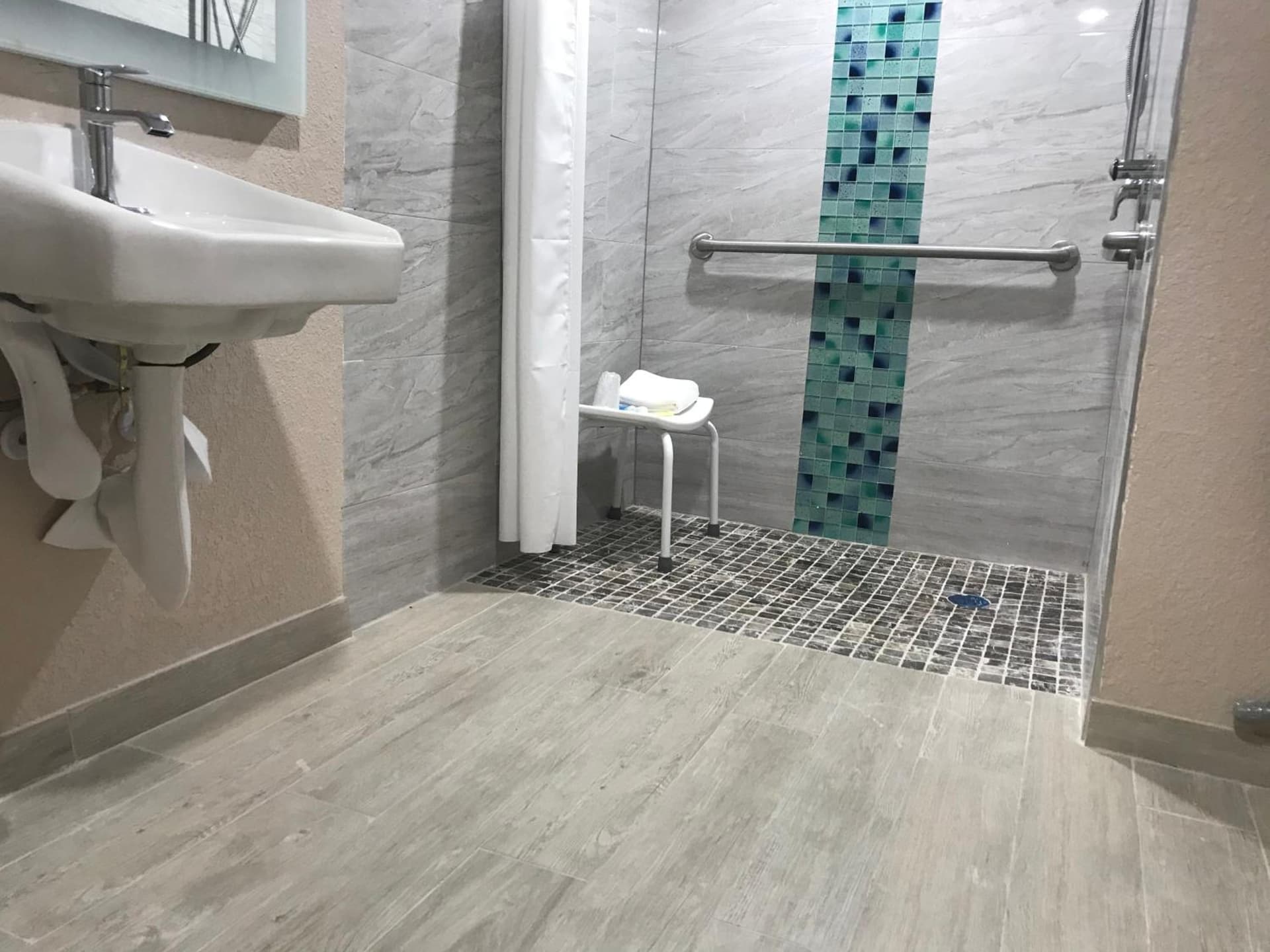 Tropical Inn & Suites gallery photo in Clearwater, FL — image 31