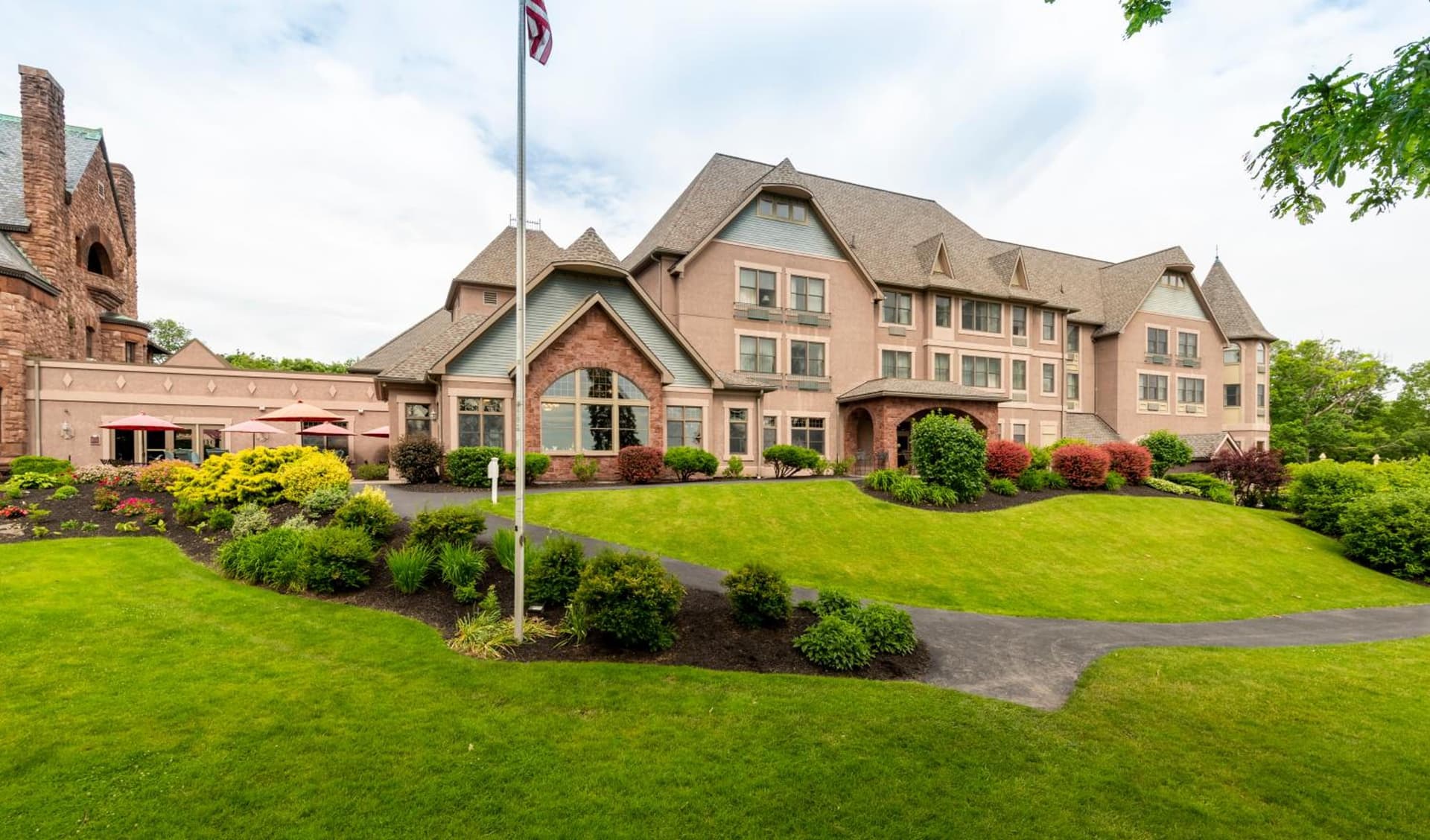 Vinifera Inn — hotel in Geneva, New York