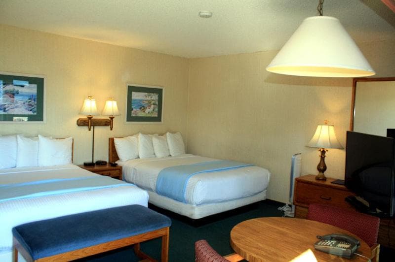 Cabrillo Inn at the Beach gallery photo in Santa Barbara, CA — image 17