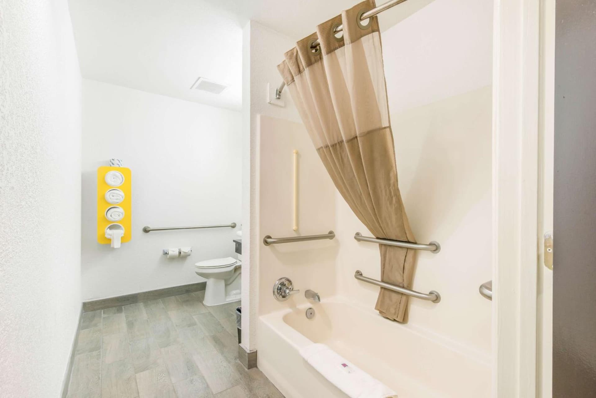 Motel 6-Gastonia Charlotte I-85 gallery photo in Gastonia, NC — image 28