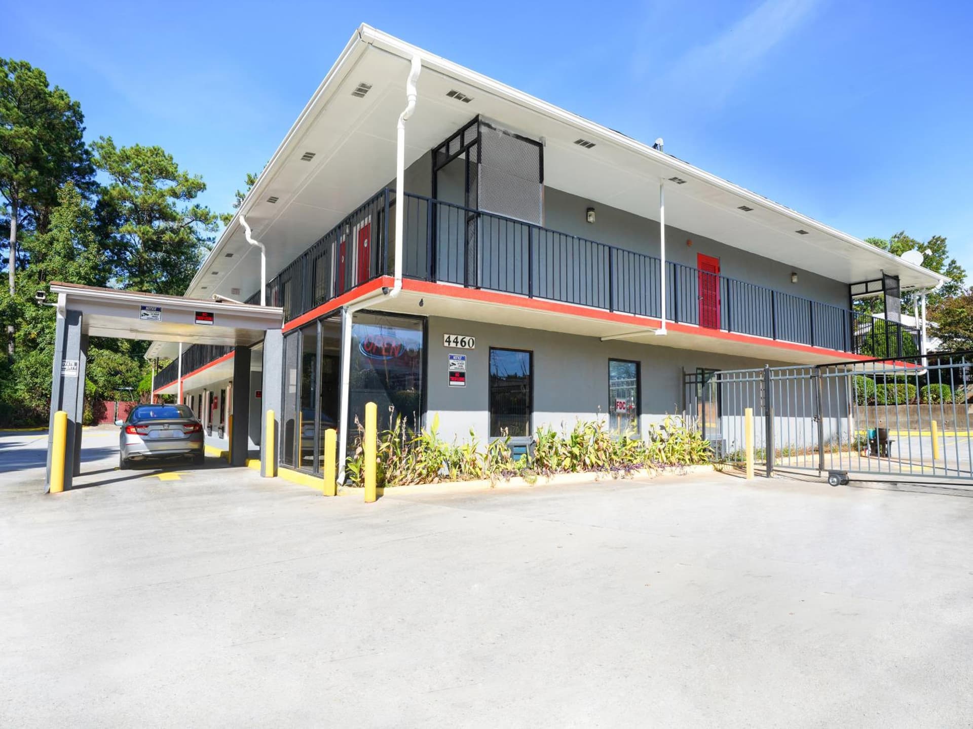 OYO Hotel Decatur I-285 The Perimeter featured exterior or lobby in Decatur, GA — similar hotel