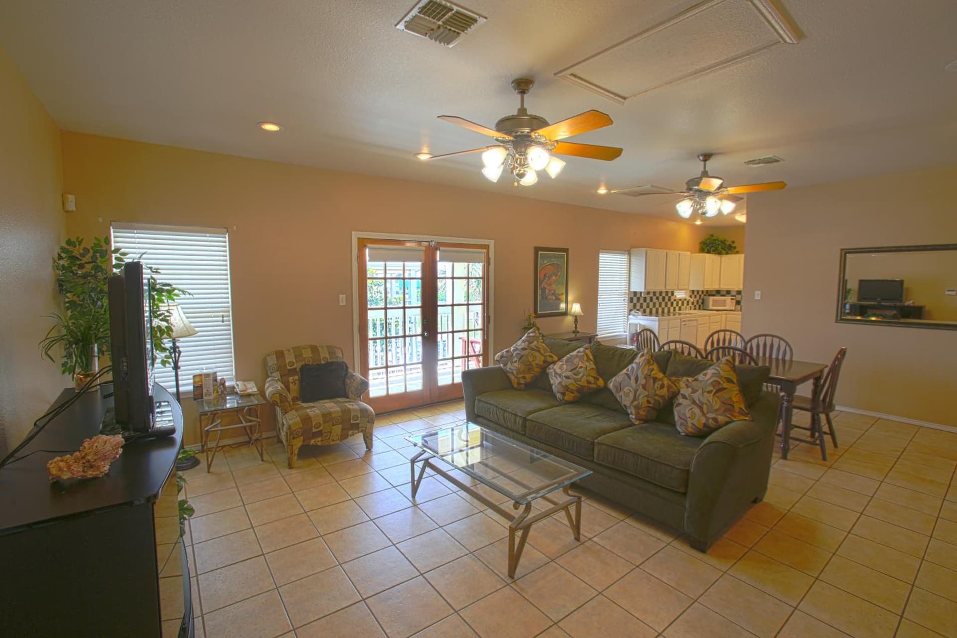 Plantation Suites and Conference Center gallery photo in Port Aransas, TX — image 42