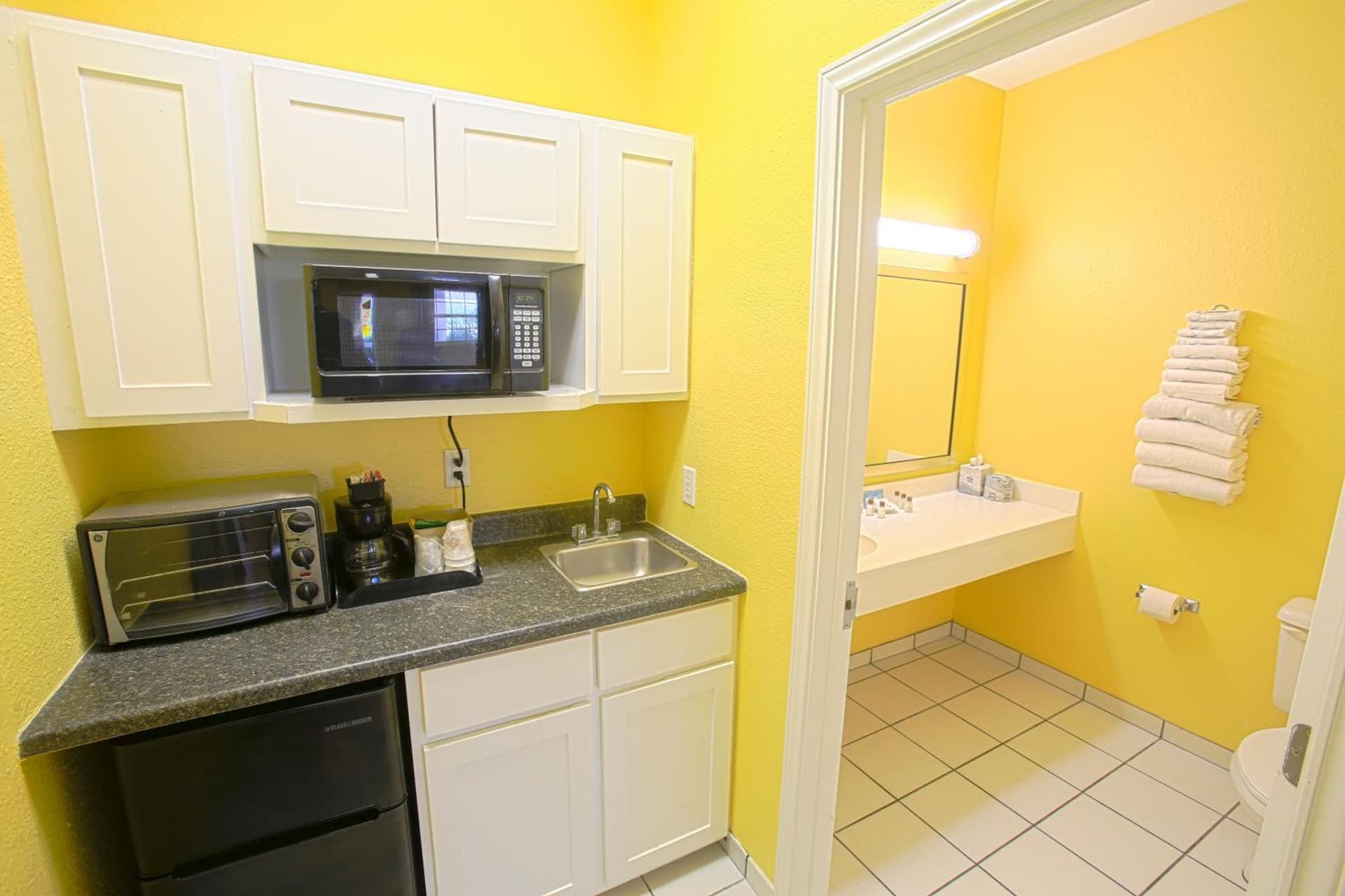 Plantation Suites and Conference Center gallery photo in Port Aransas, TX — image 6