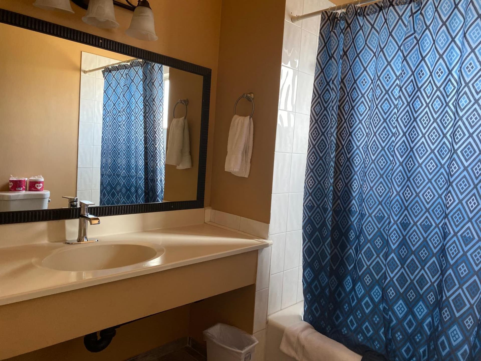 Villa Park Motel gallery photo in Orange, CA — image 6