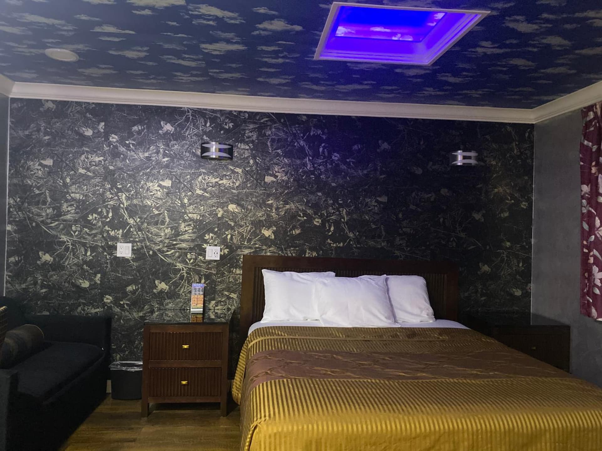 Villa Park Motel gallery photo in Orange, CA — image 38