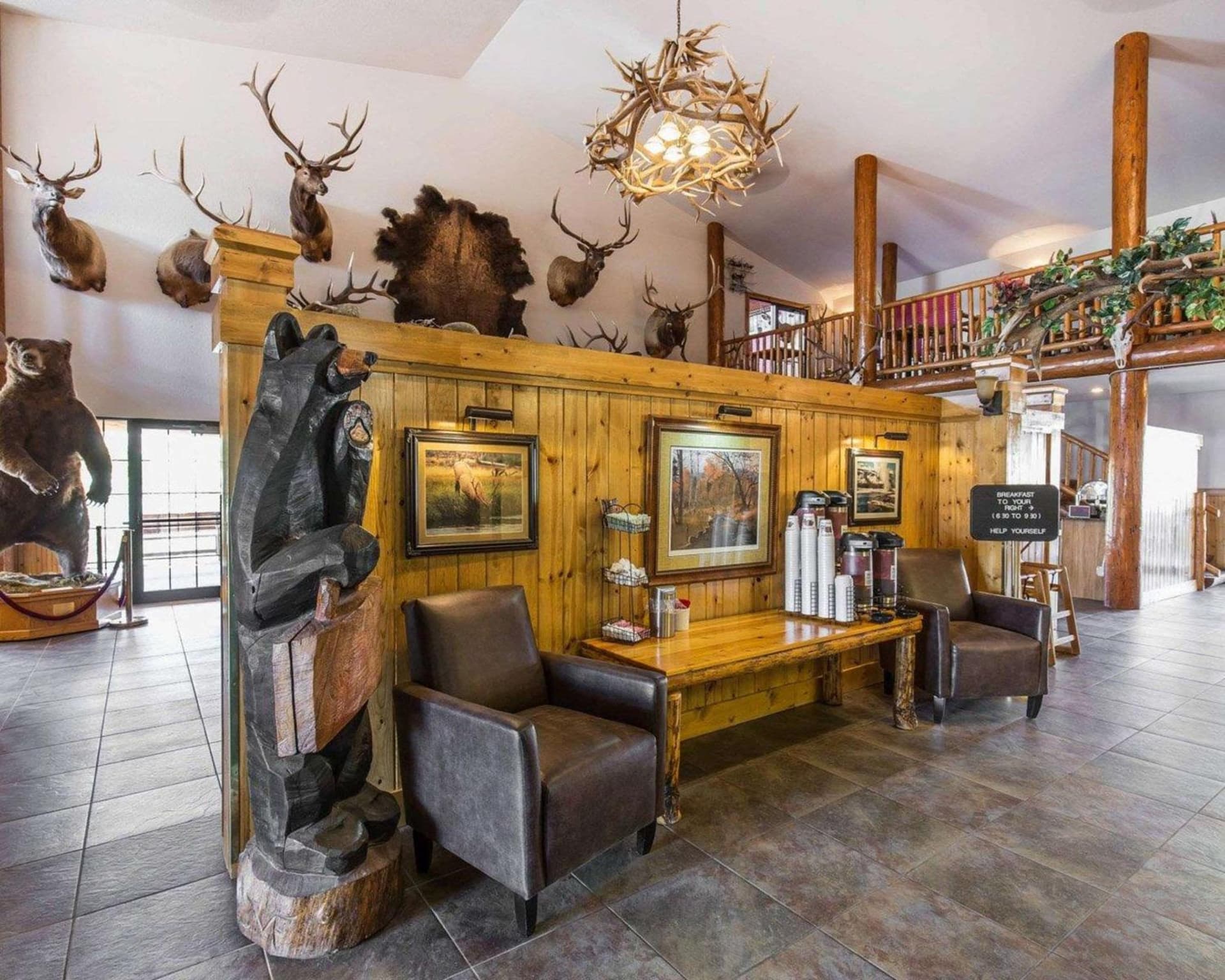 The Antler Lodge - Gardiner property views in Gardiner, MT — gallery photo 3