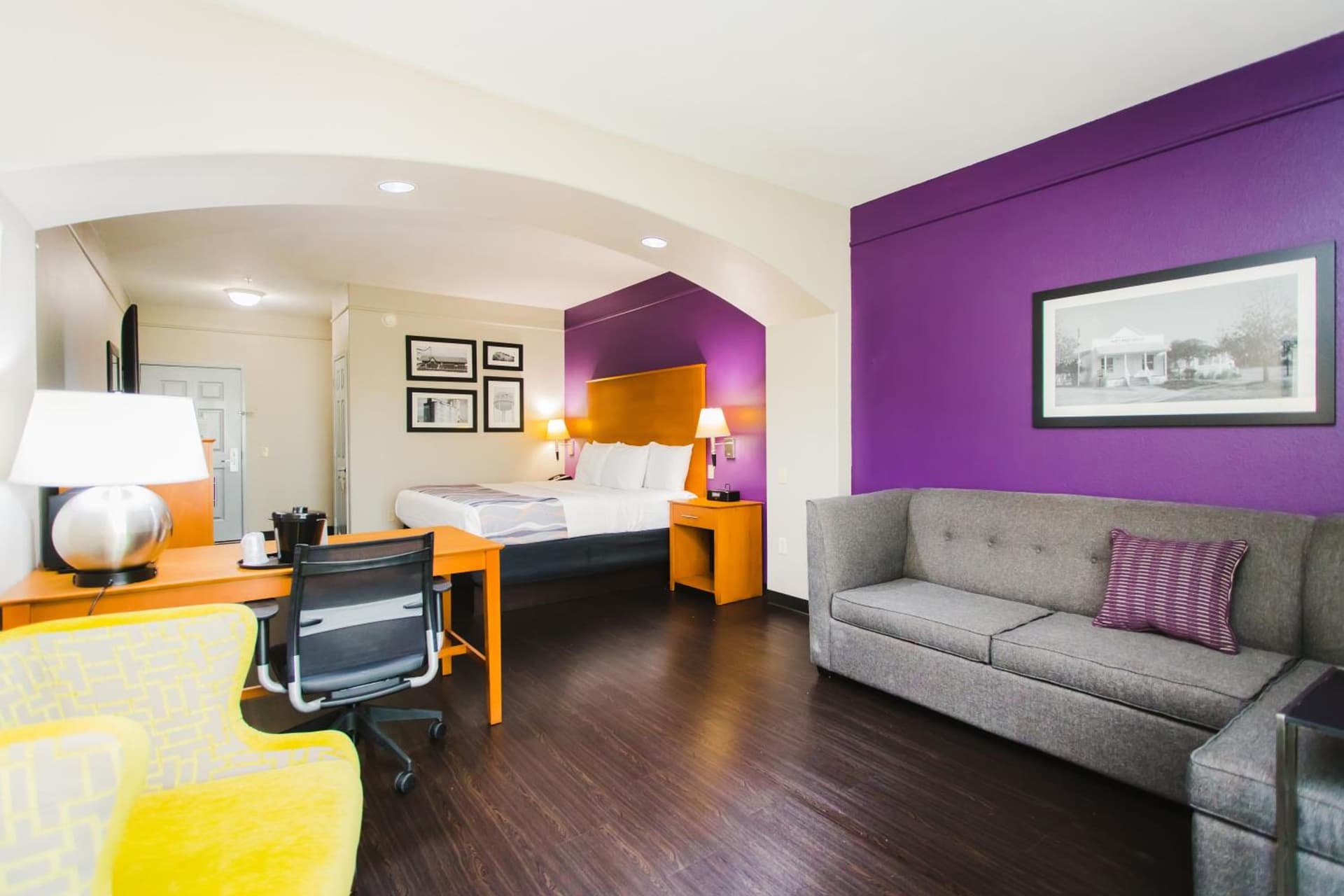 Palacio Royale Inn Signature Katy gallery photo in Katy, TX — image 18