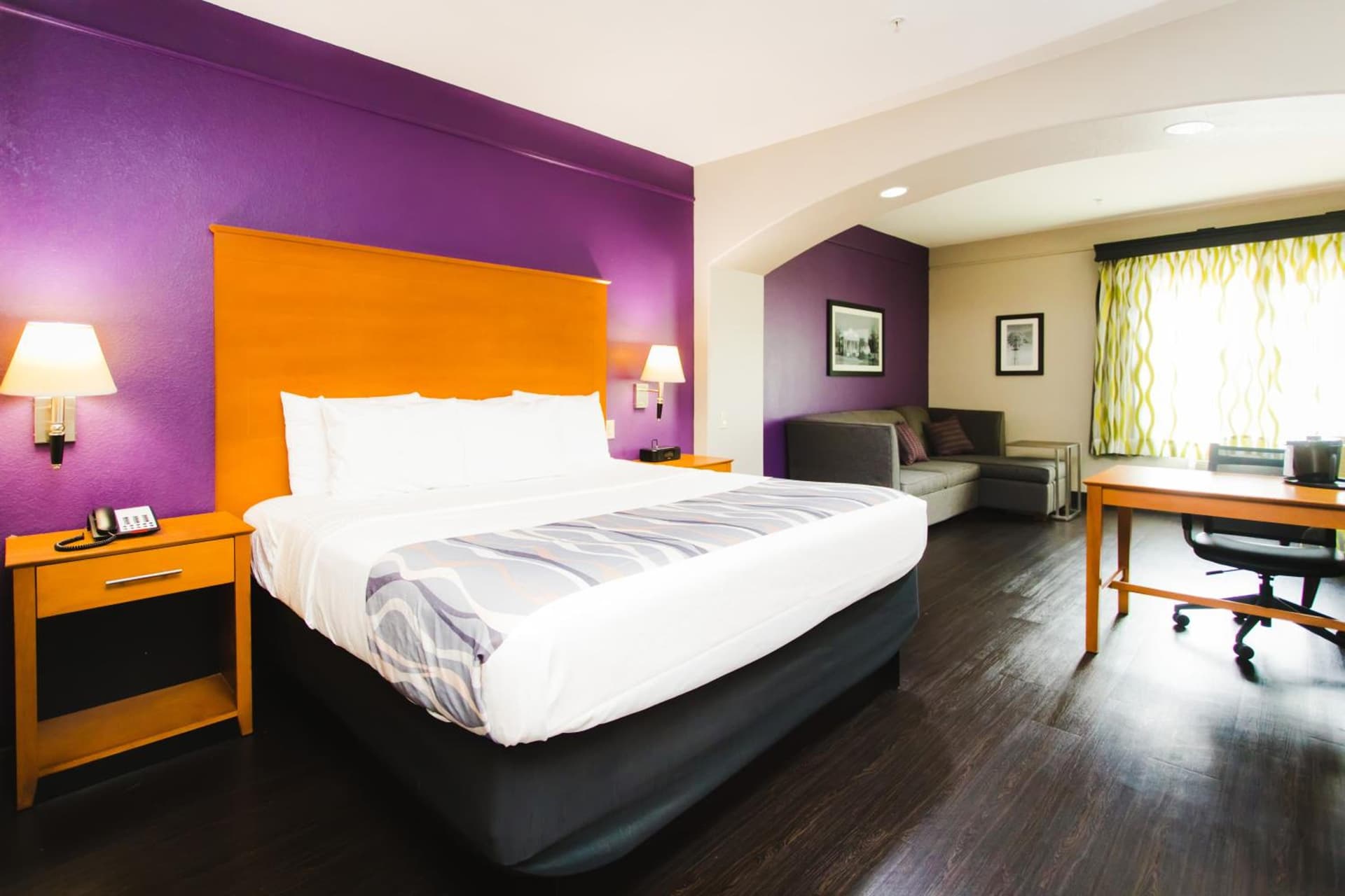 Palacio Royale Inn Signature Katy gallery photo in Katy, TX — image 25
