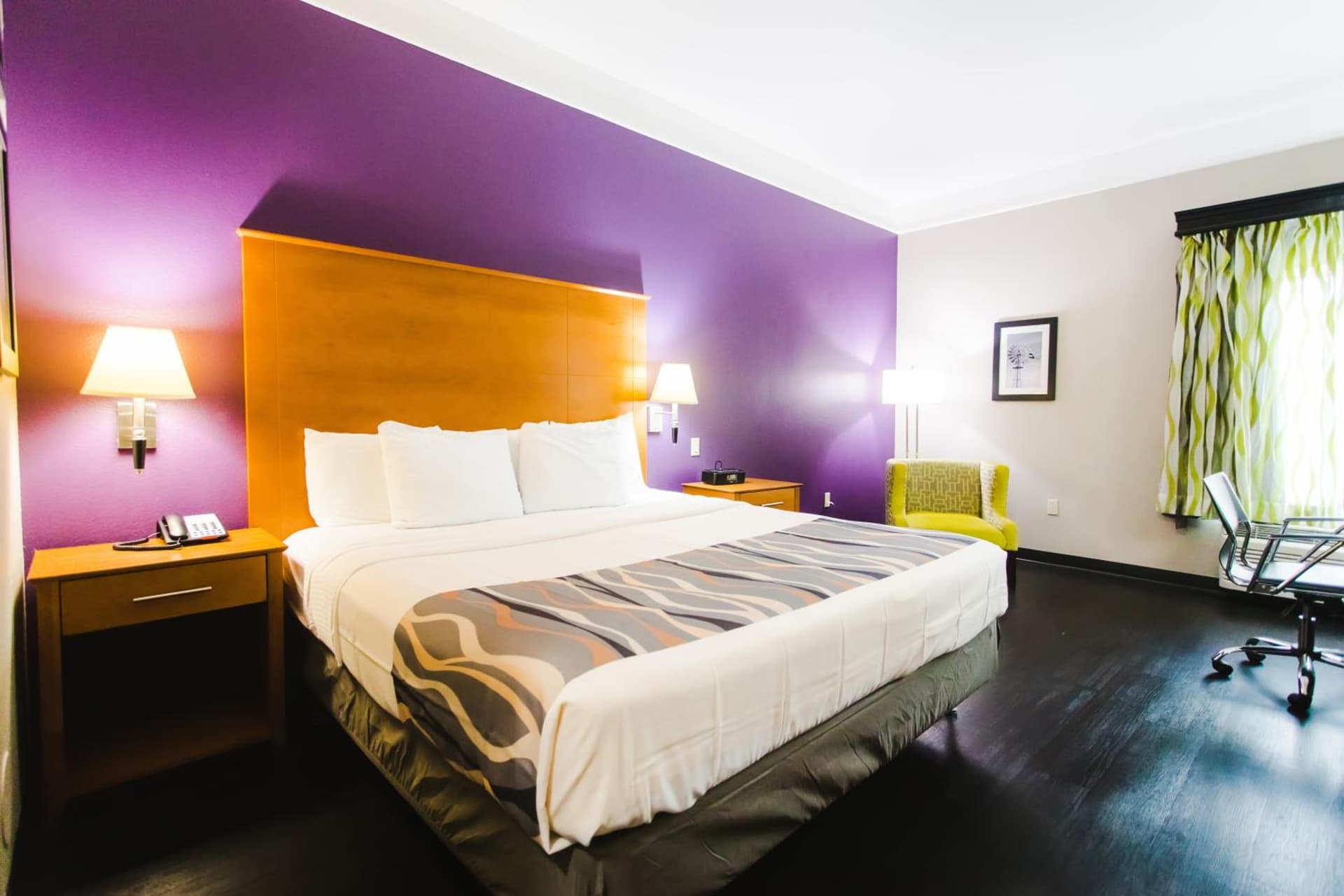 Palacio Royale Inn Signature Katy interior in Katy, TX — gallery photo 2