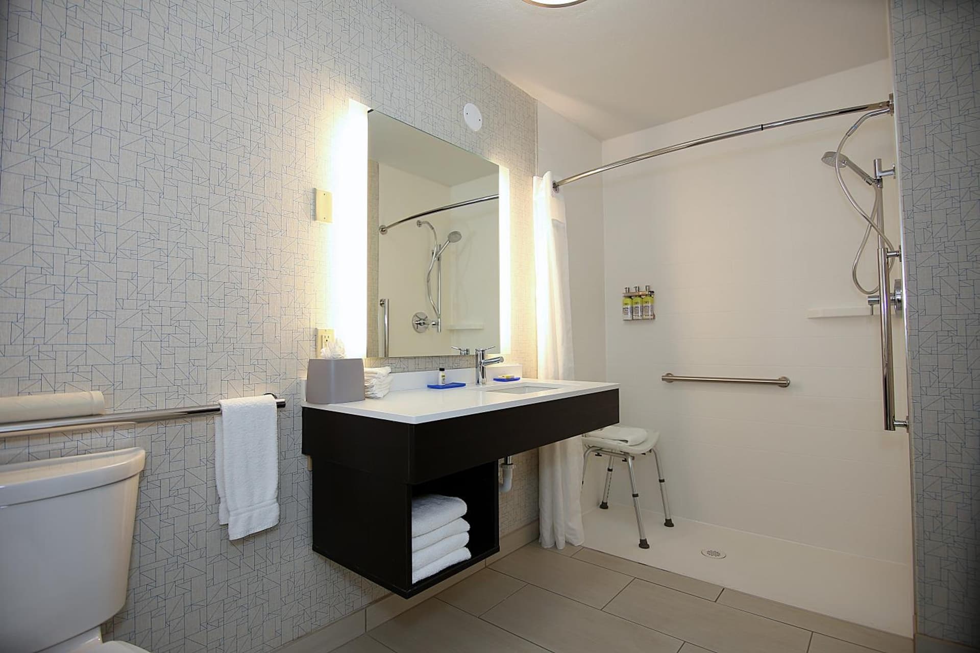Holiday Inn Express Hotel & Suites Ashland by IHG gallery photo in Ashland, OR — image 20
