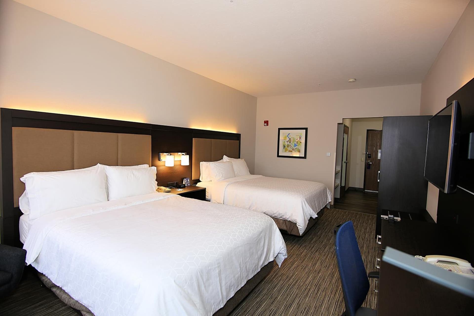 Holiday Inn Express Hotel & Suites Ashland by IHG property views in Ashland, OR — gallery photo 3